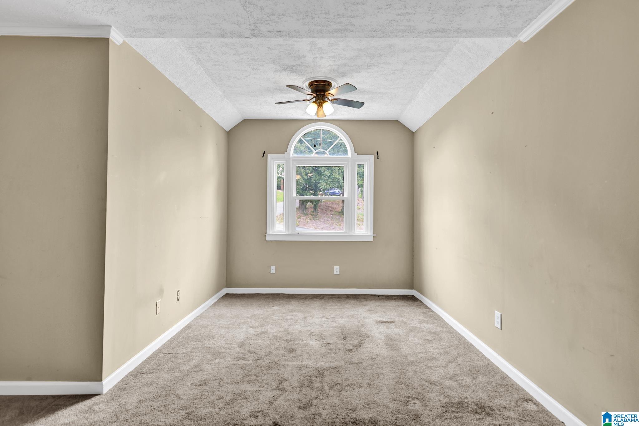 749 GABLE DRIVE