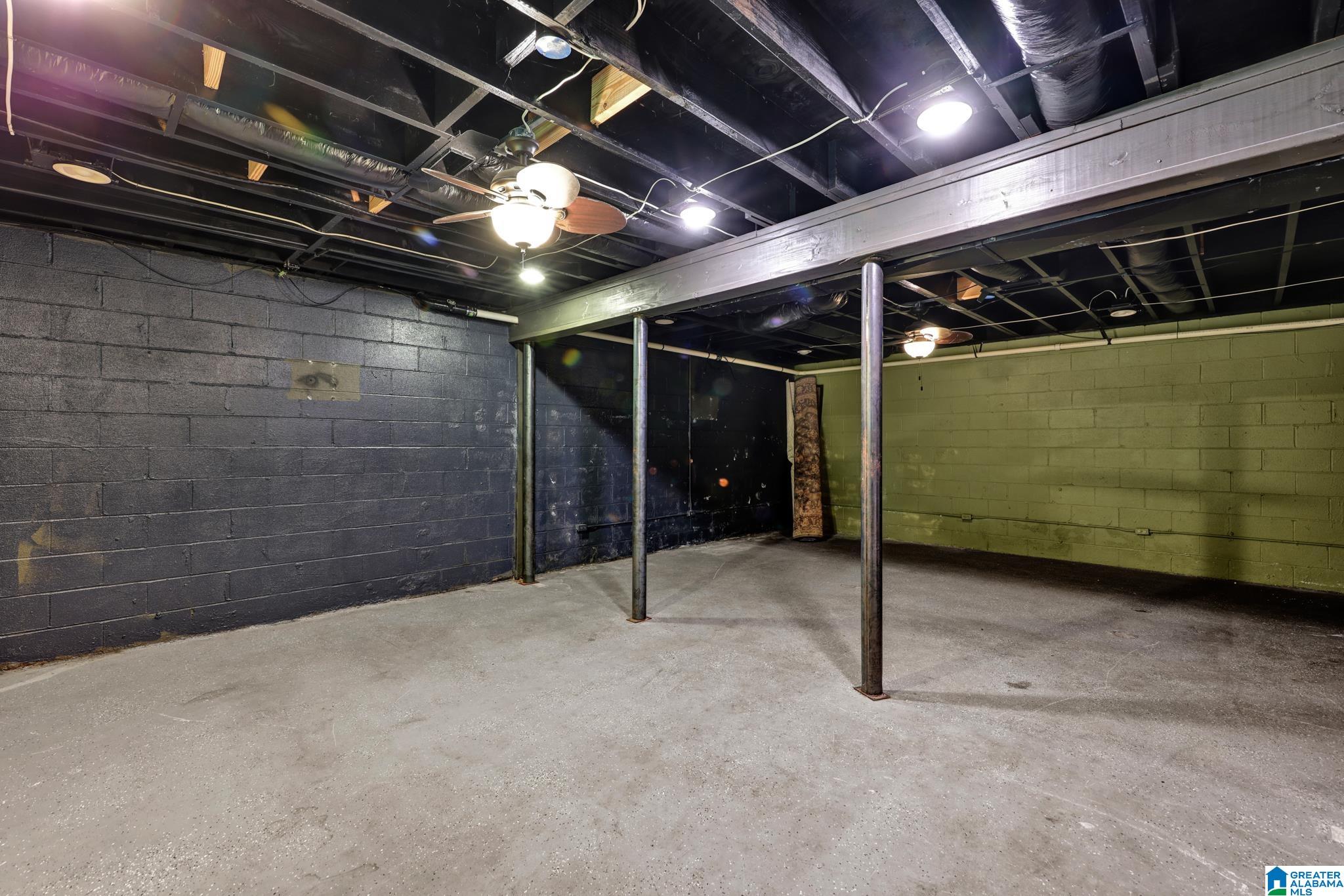 749 GABLE DRIVE