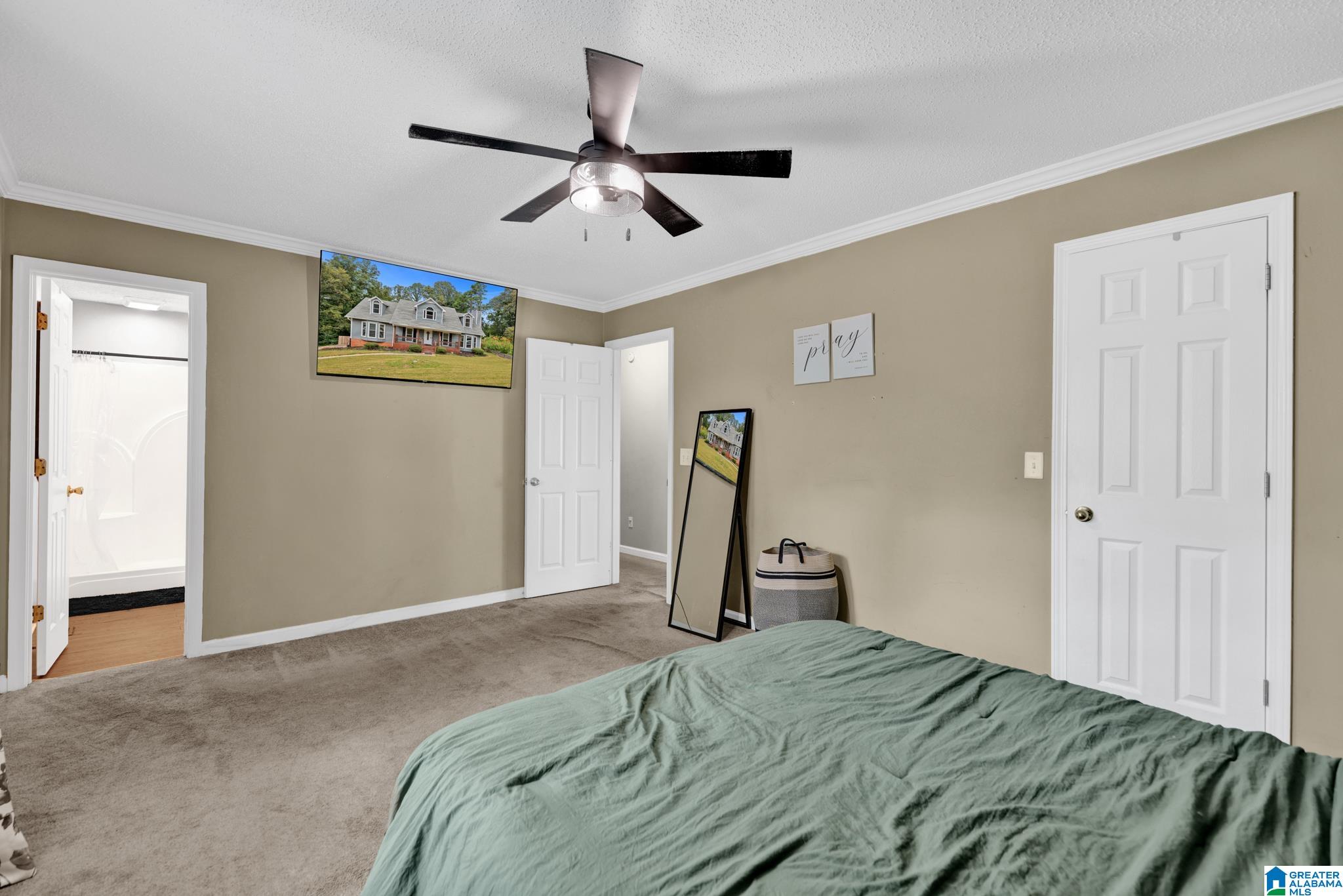 749 GABLE DRIVE