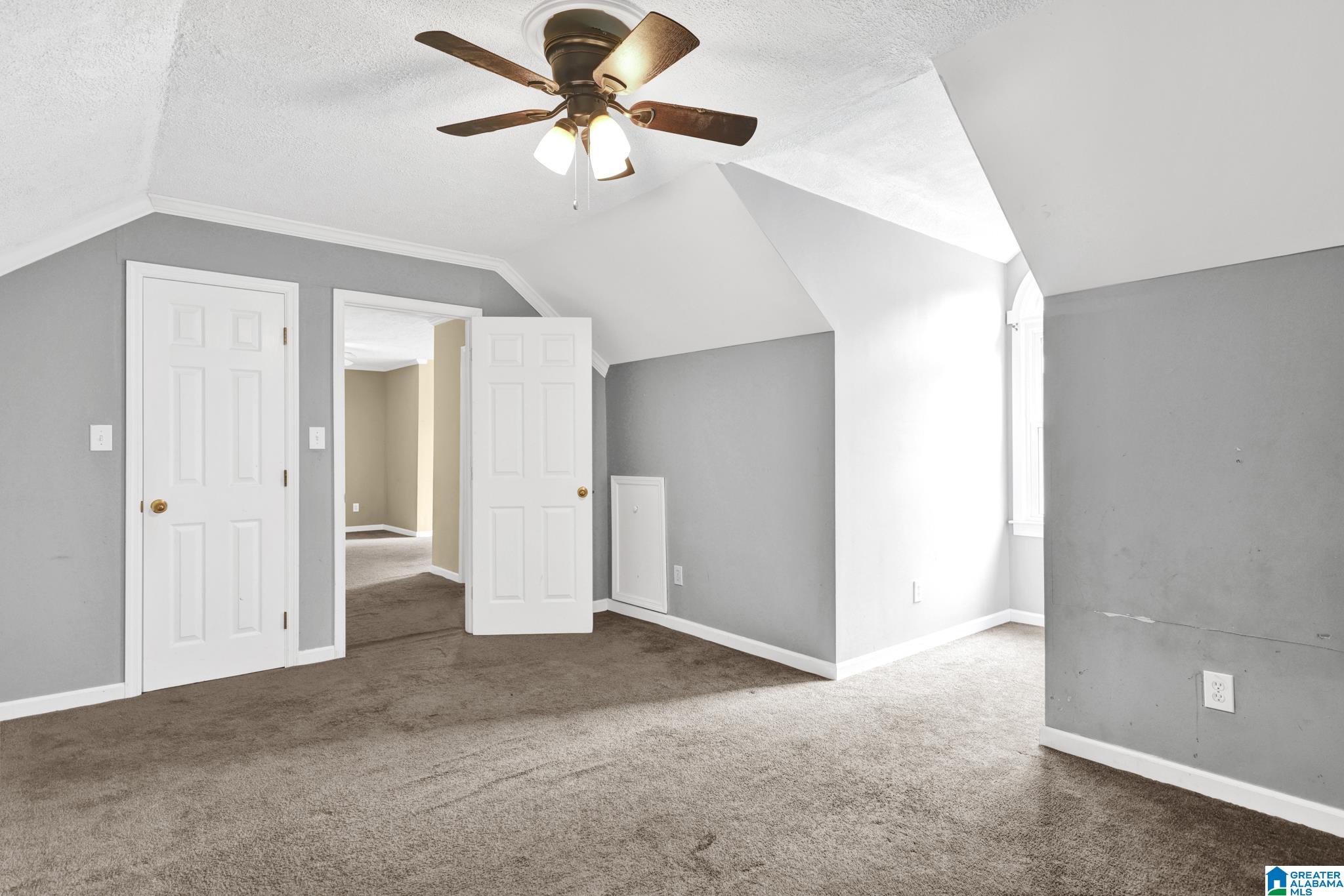 749 GABLE DRIVE