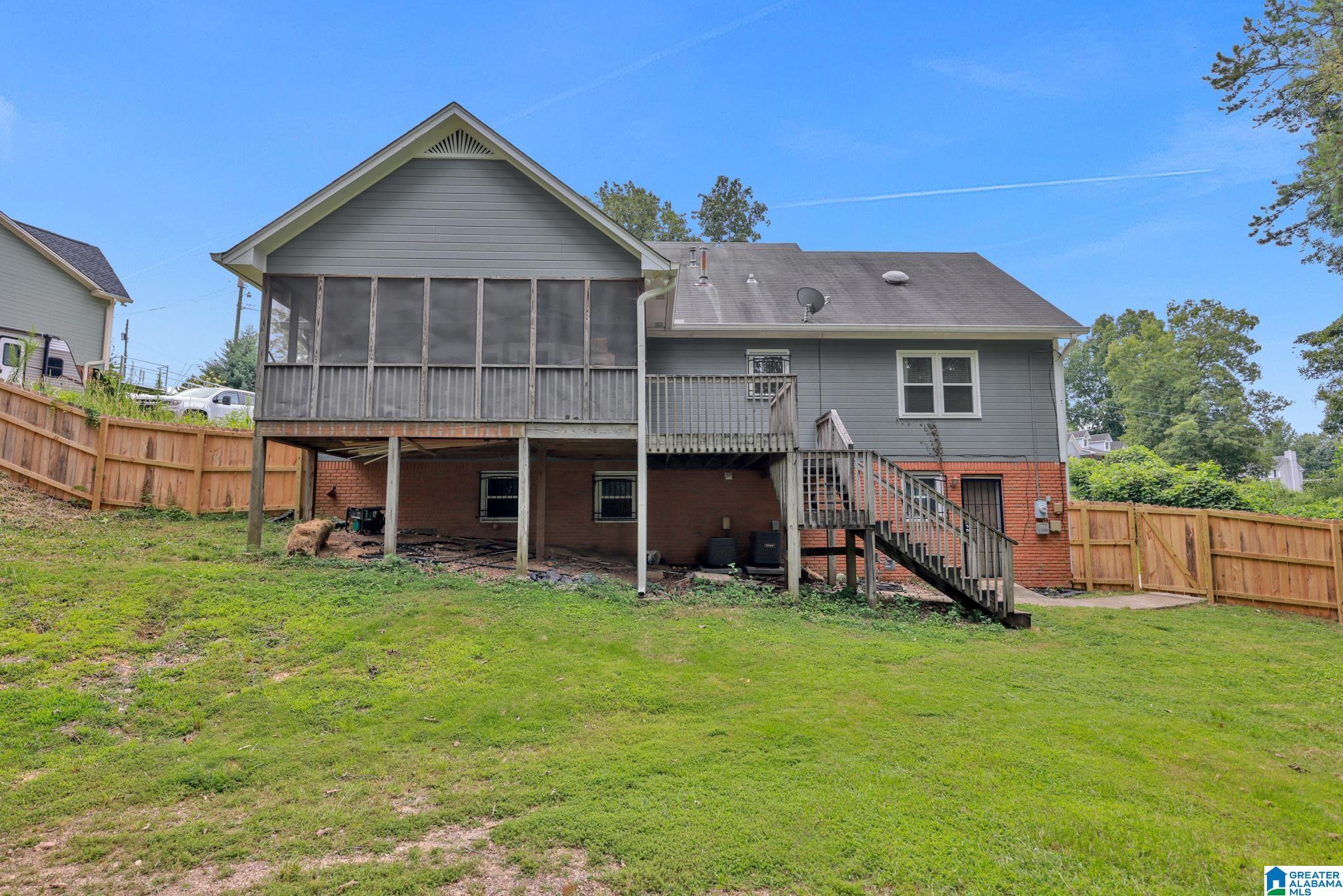 749 GABLE DRIVE