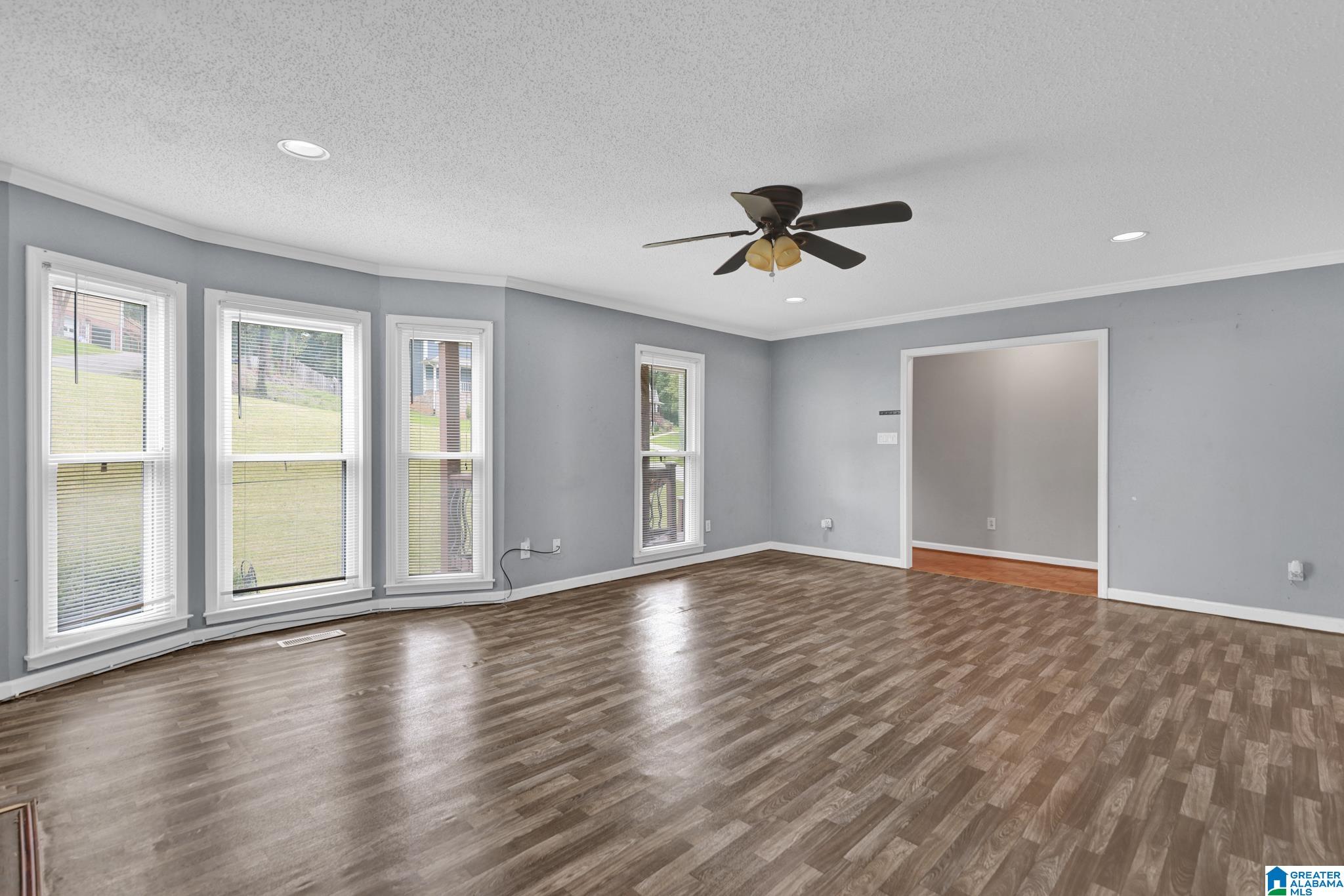 749 GABLE DRIVE