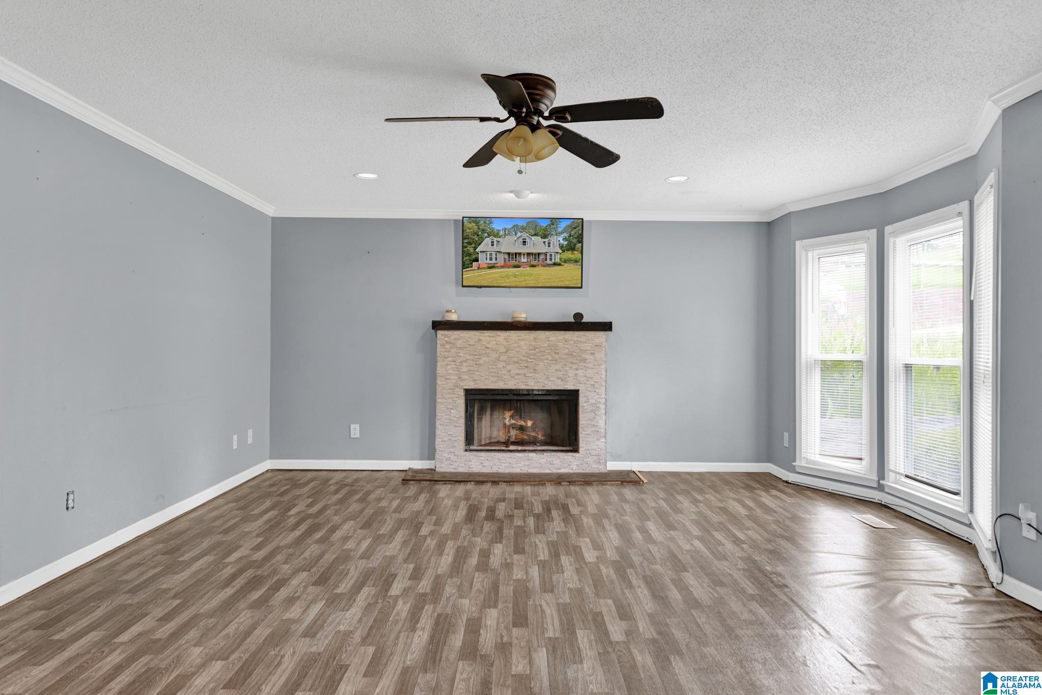 749 GABLE DRIVE