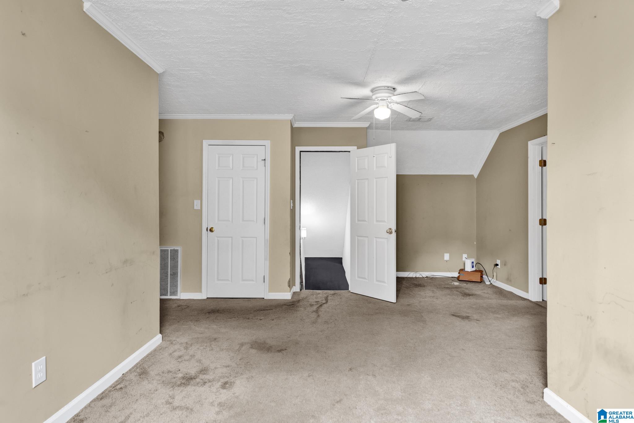 749 GABLE DRIVE