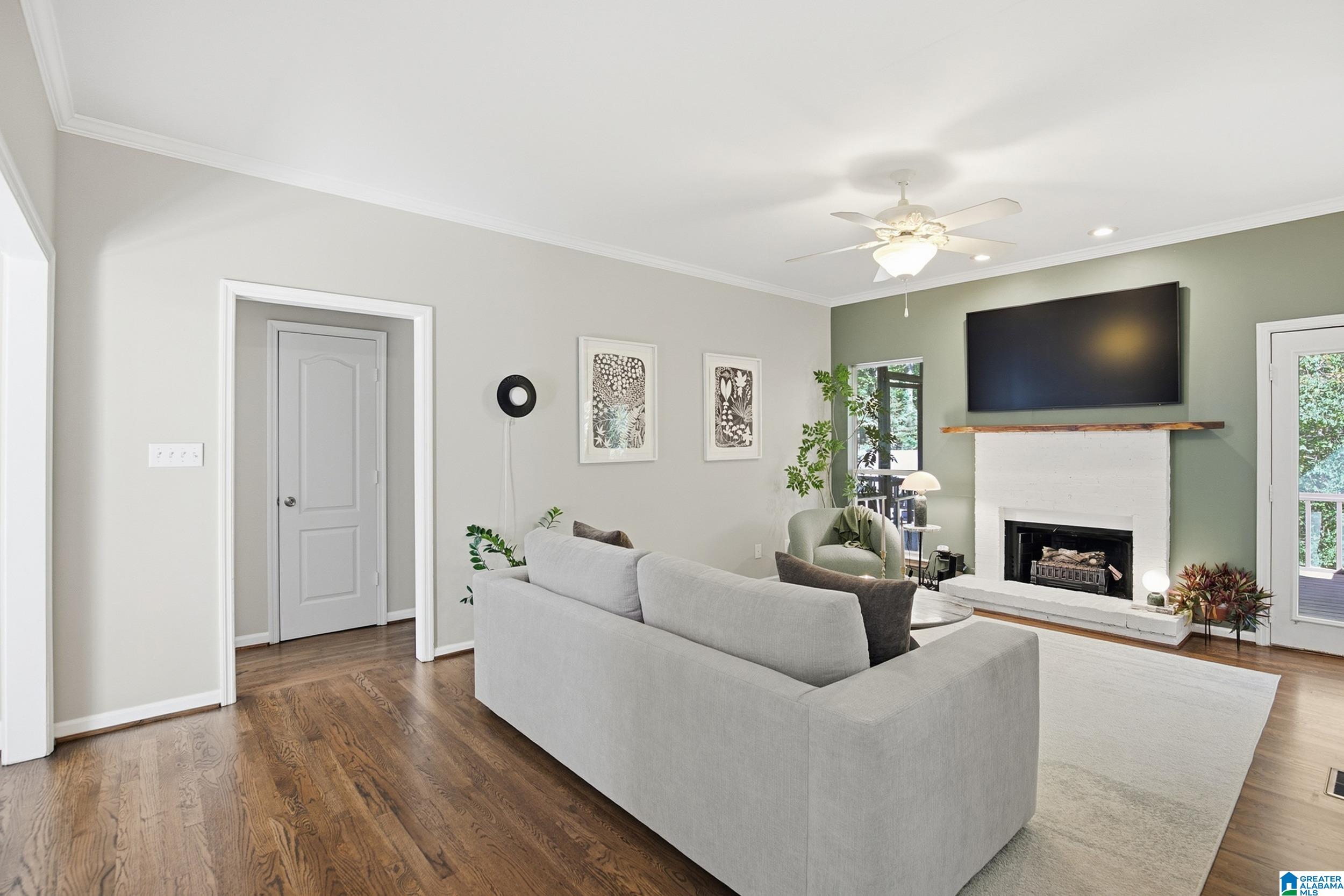 6861 OAK LEAF LANE
