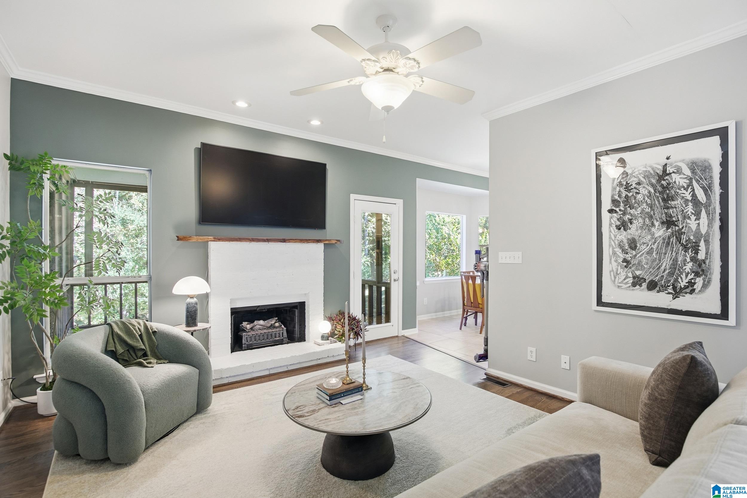 6861 OAK LEAF LANE