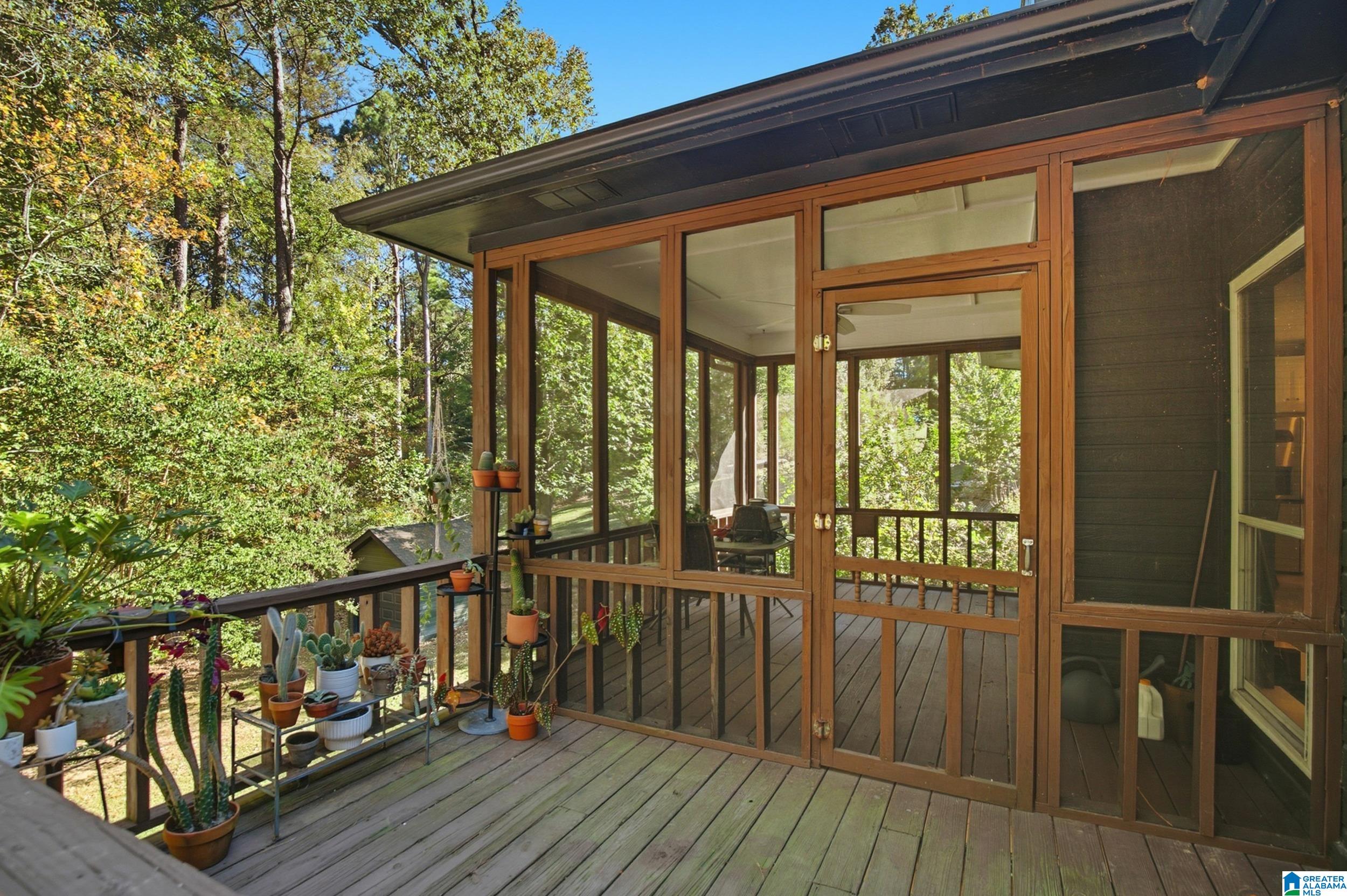 6861 OAK LEAF LANE