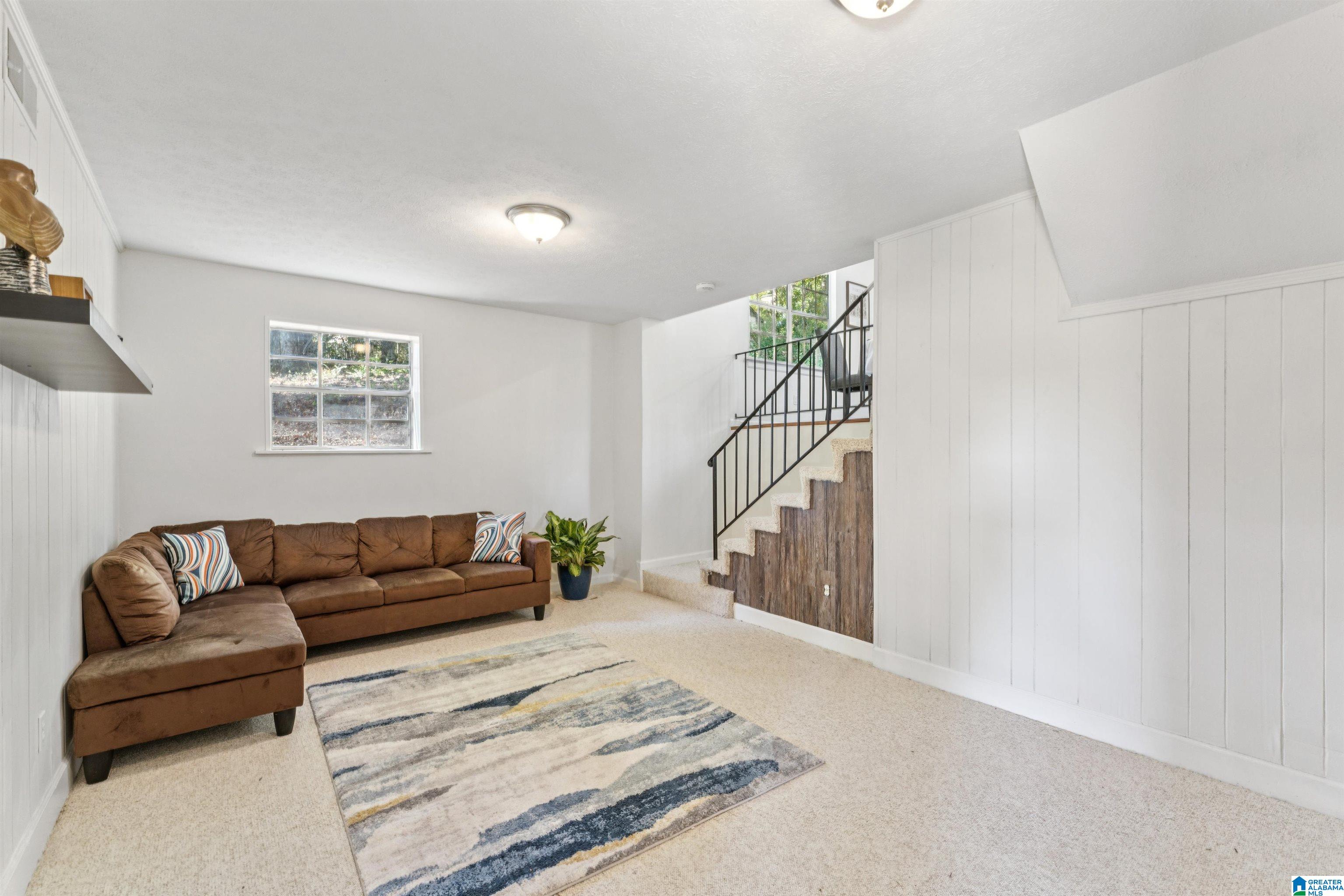 4018 SAINT JOHN WAY NW
