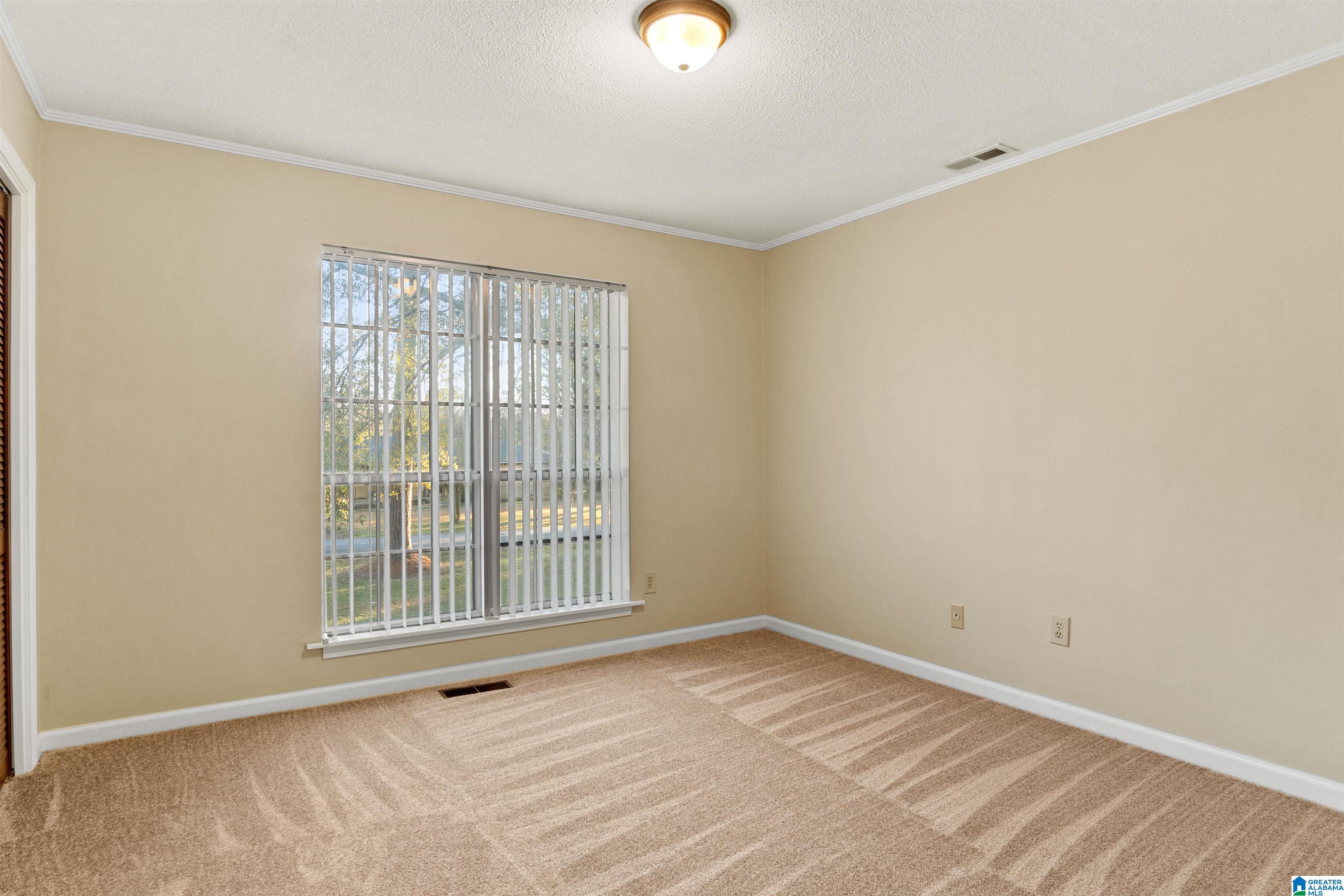 724 SUNNY LANE DRIVE