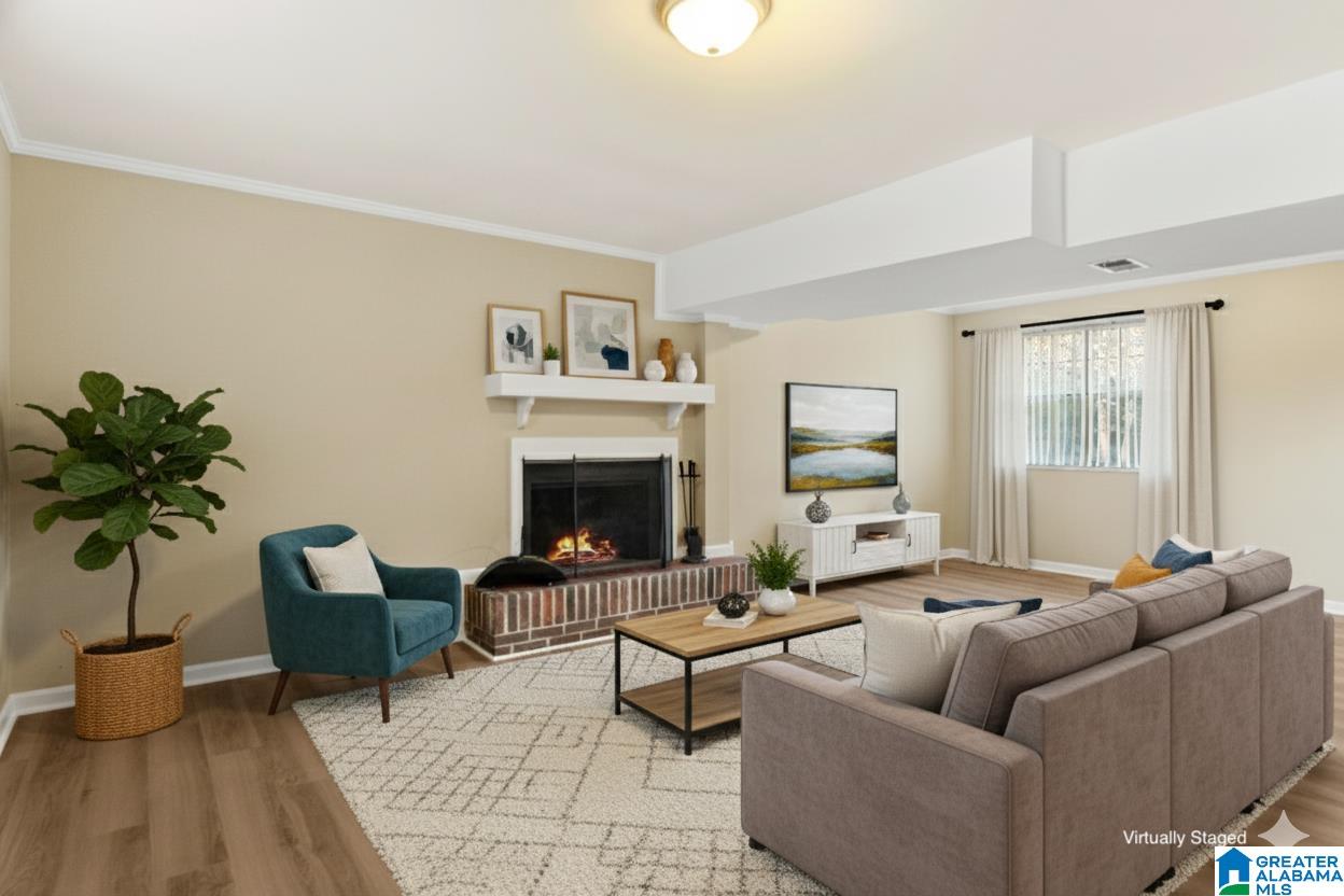 724 SUNNY LANE DRIVE