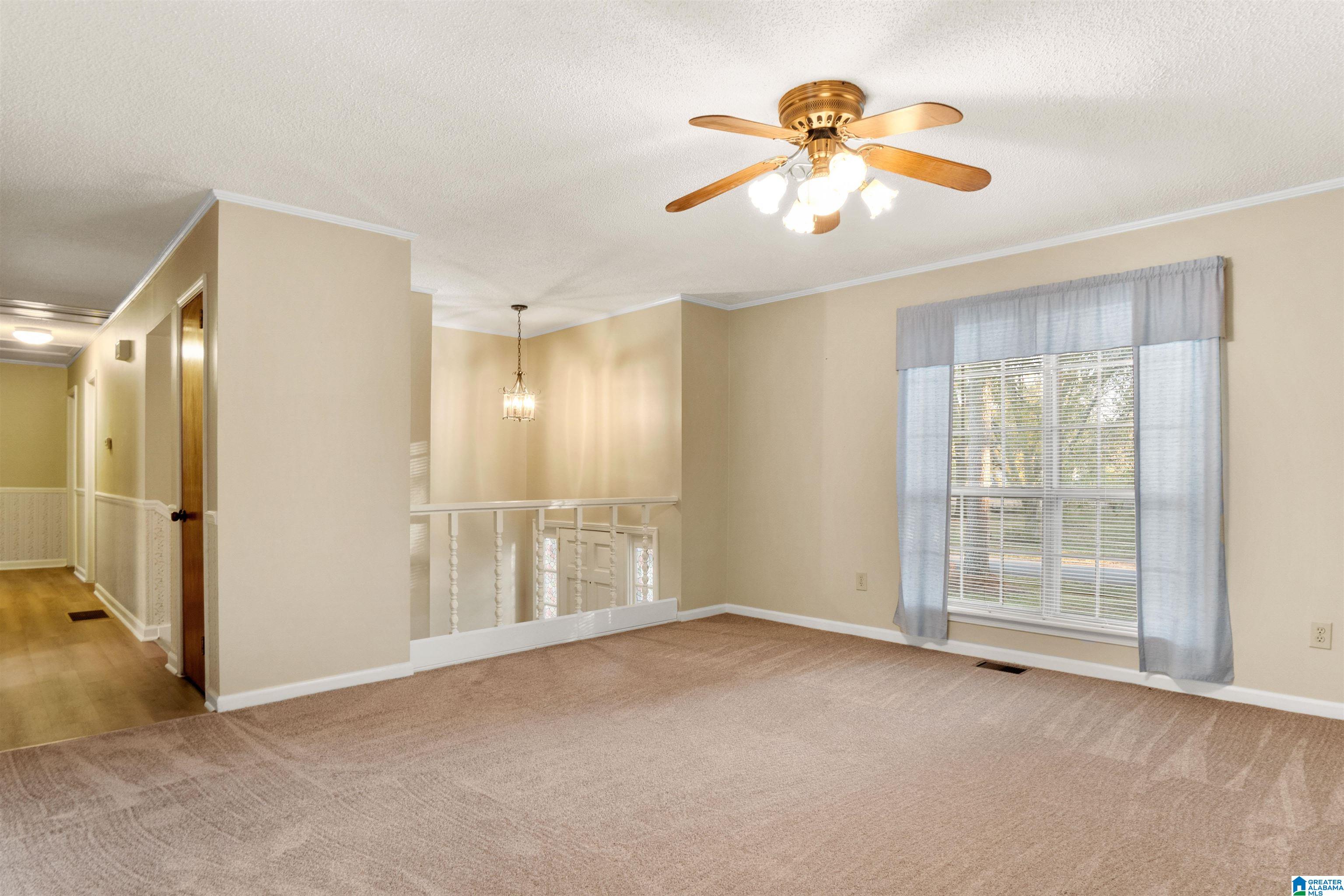 724 SUNNY LANE DRIVE