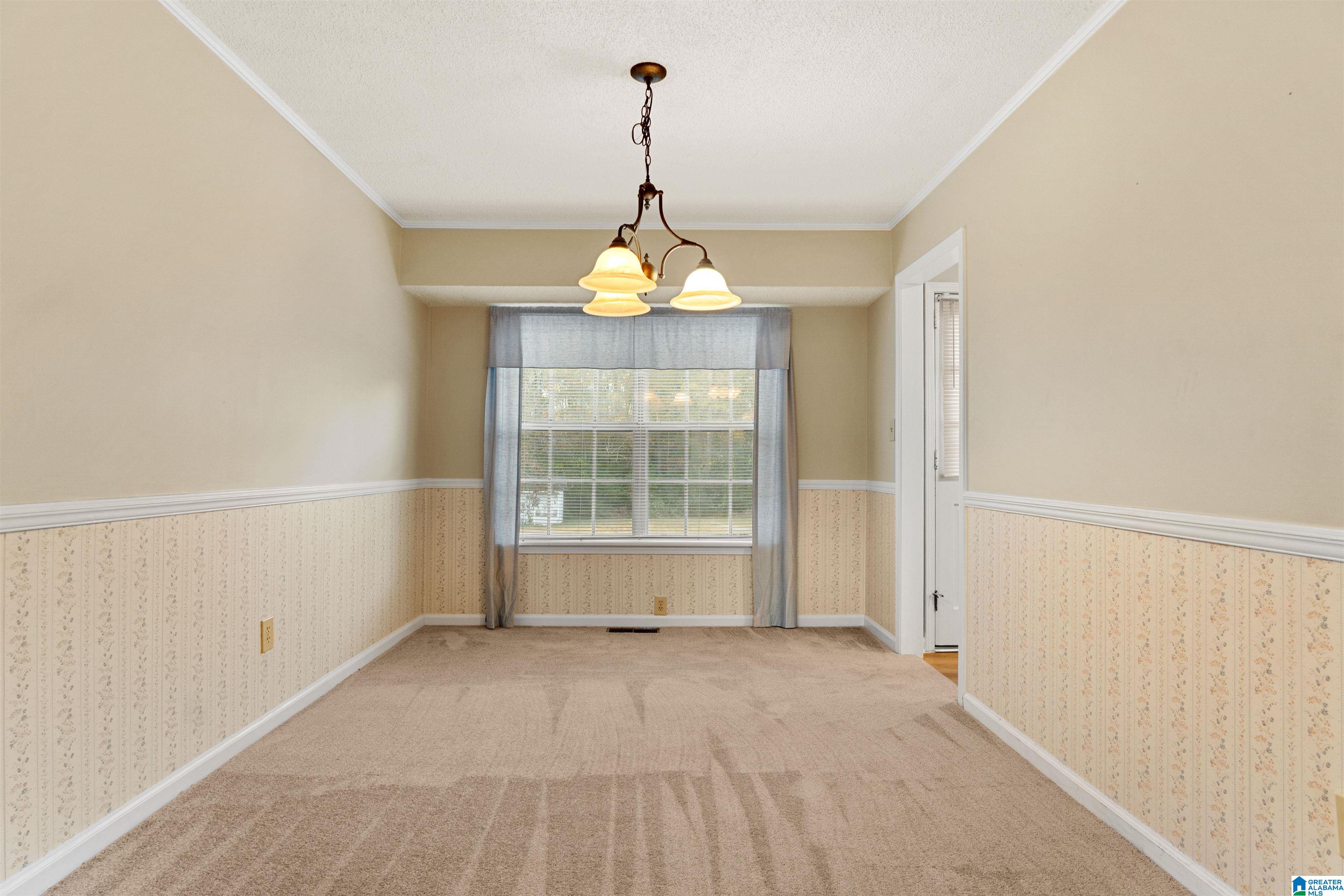 724 SUNNY LANE DRIVE