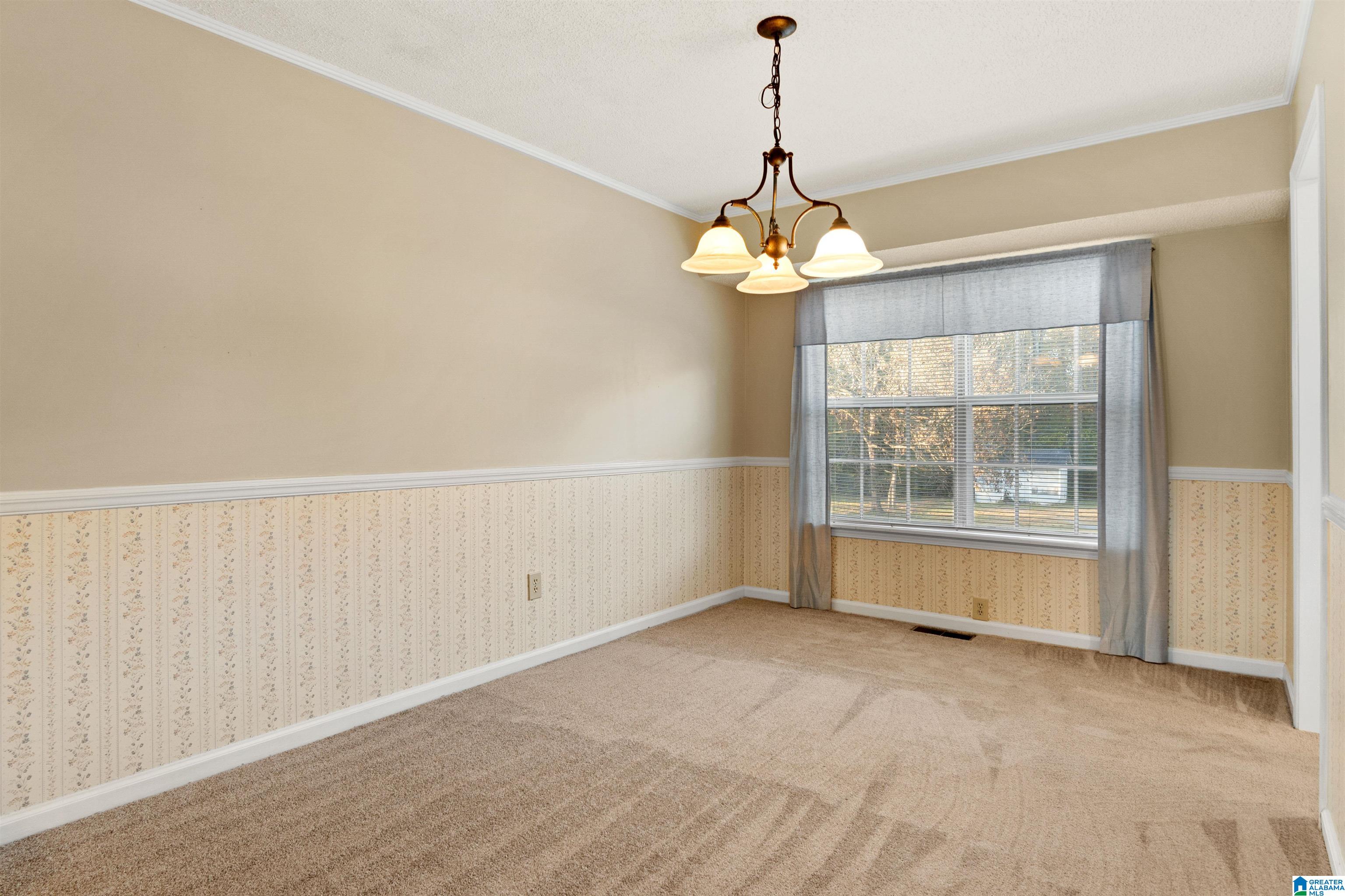 724 SUNNY LANE DRIVE