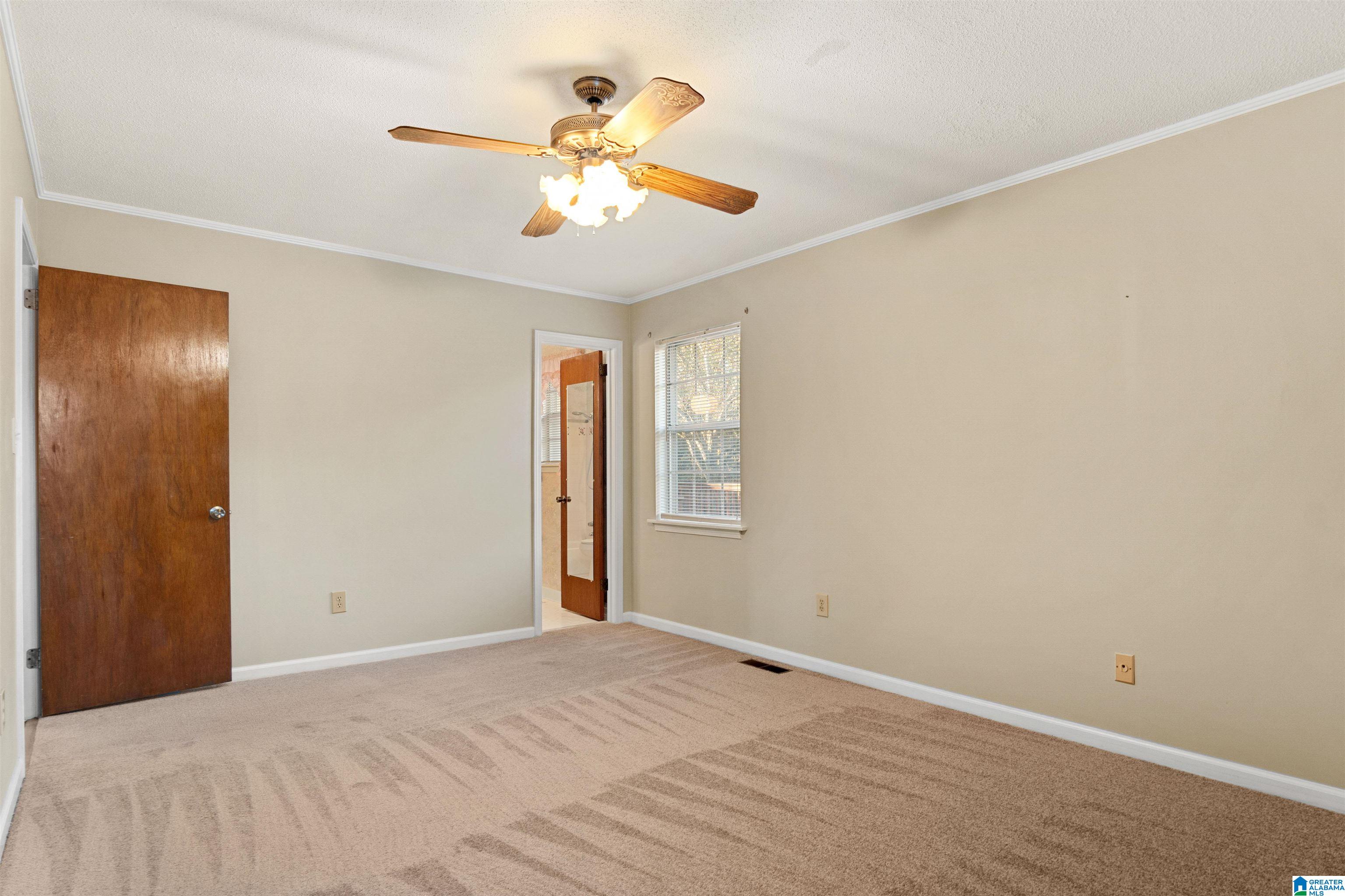 724 SUNNY LANE DRIVE