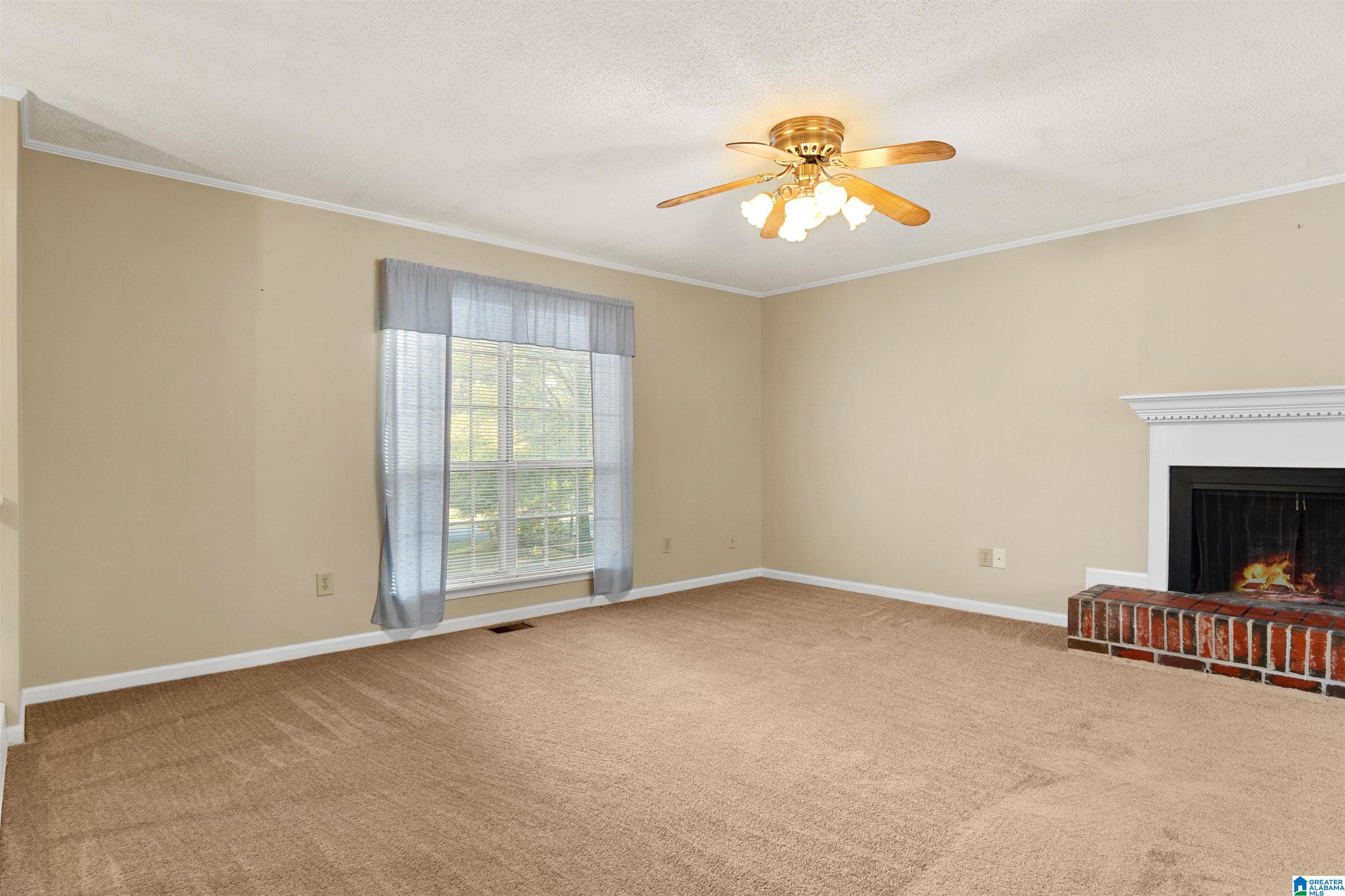 724 SUNNY LANE DRIVE