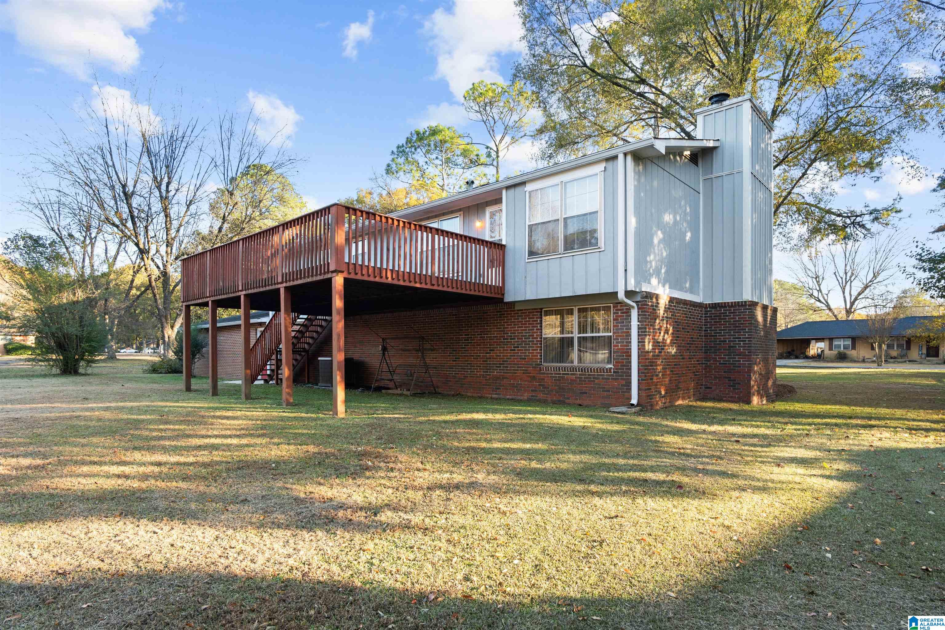 724 SUNNY LANE DRIVE