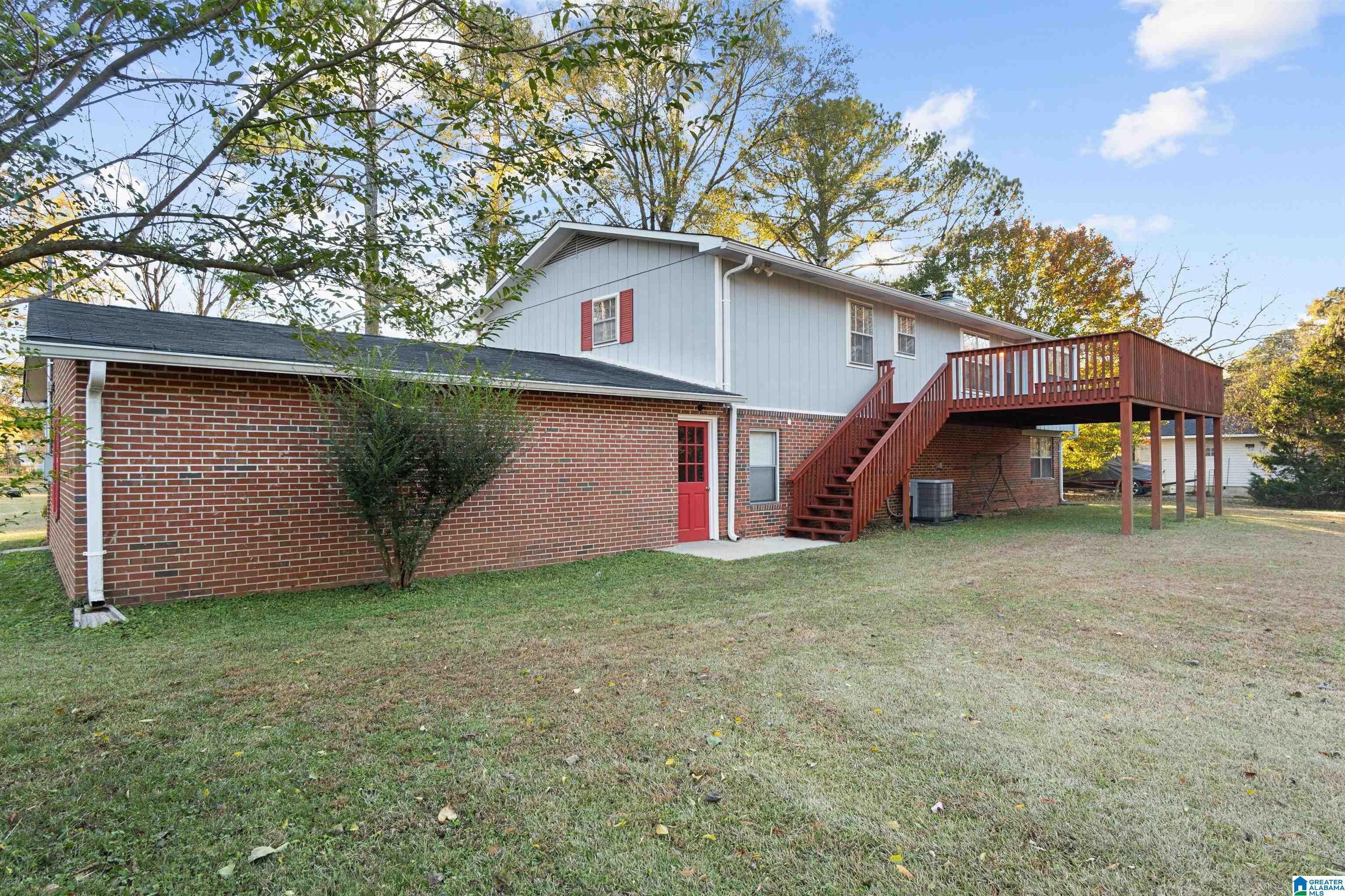 724 SUNNY LANE DRIVE