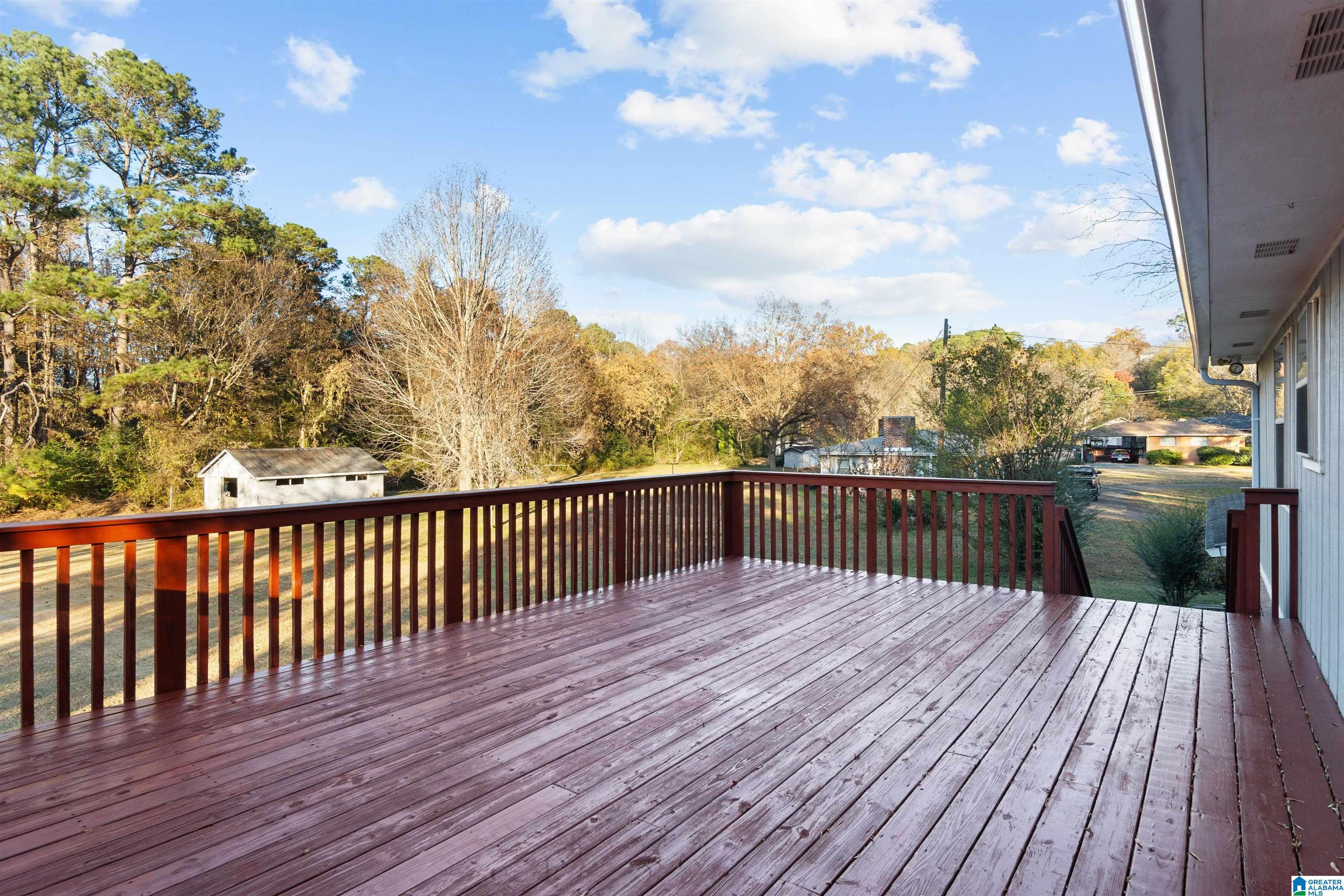 724 SUNNY LANE DRIVE