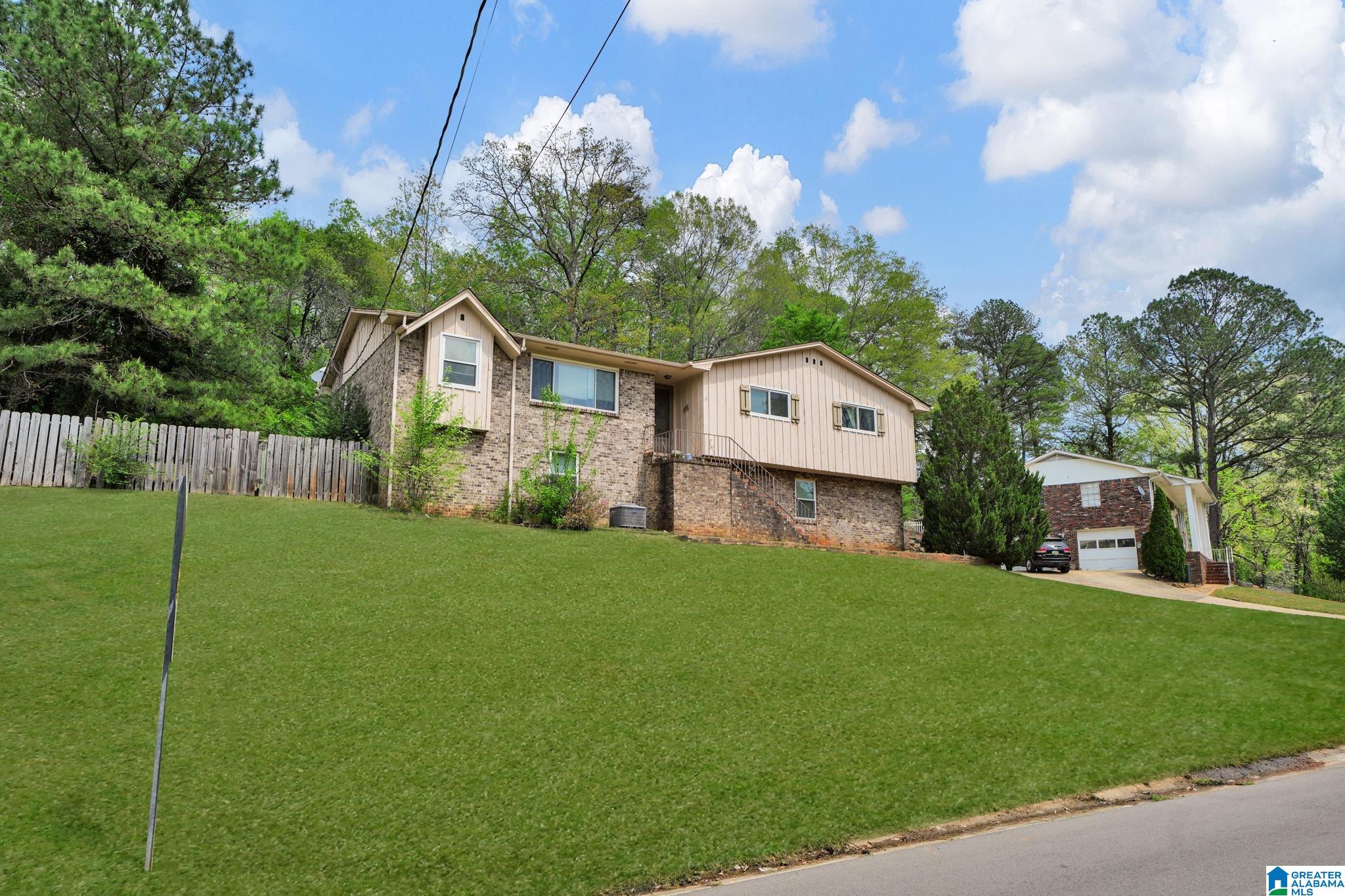 844 SHERWOOD FOREST DRIVE