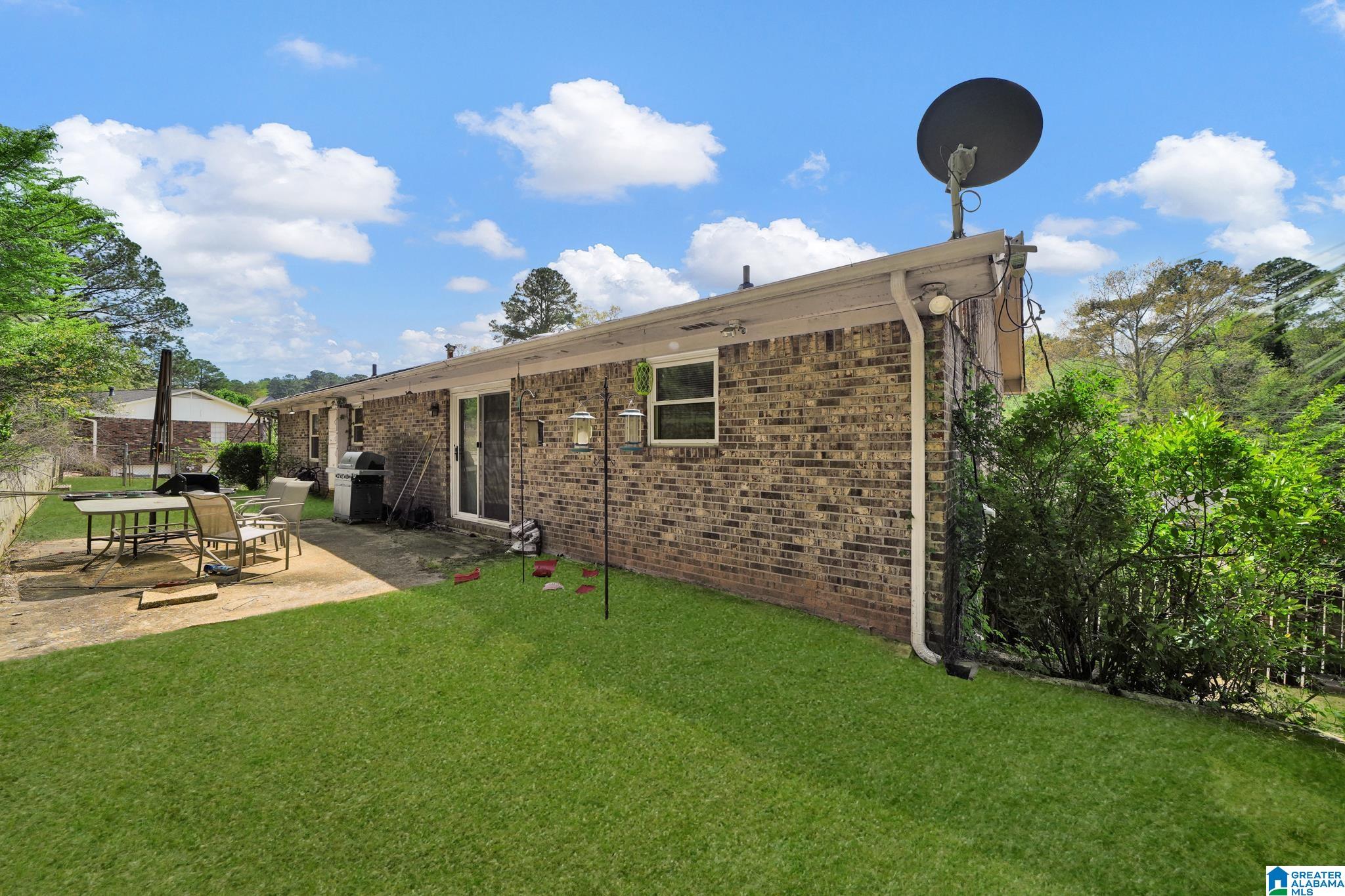 844 SHERWOOD FOREST DRIVE