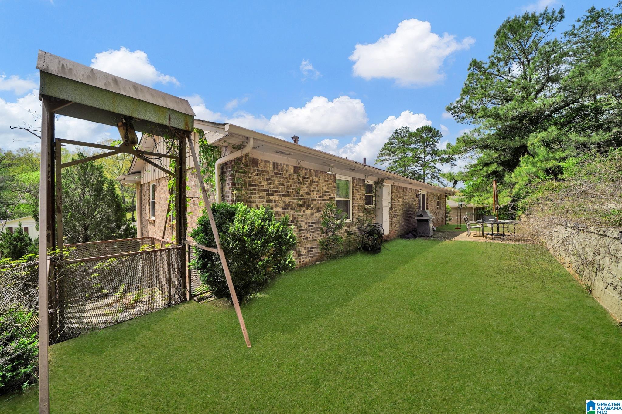 844 SHERWOOD FOREST DRIVE