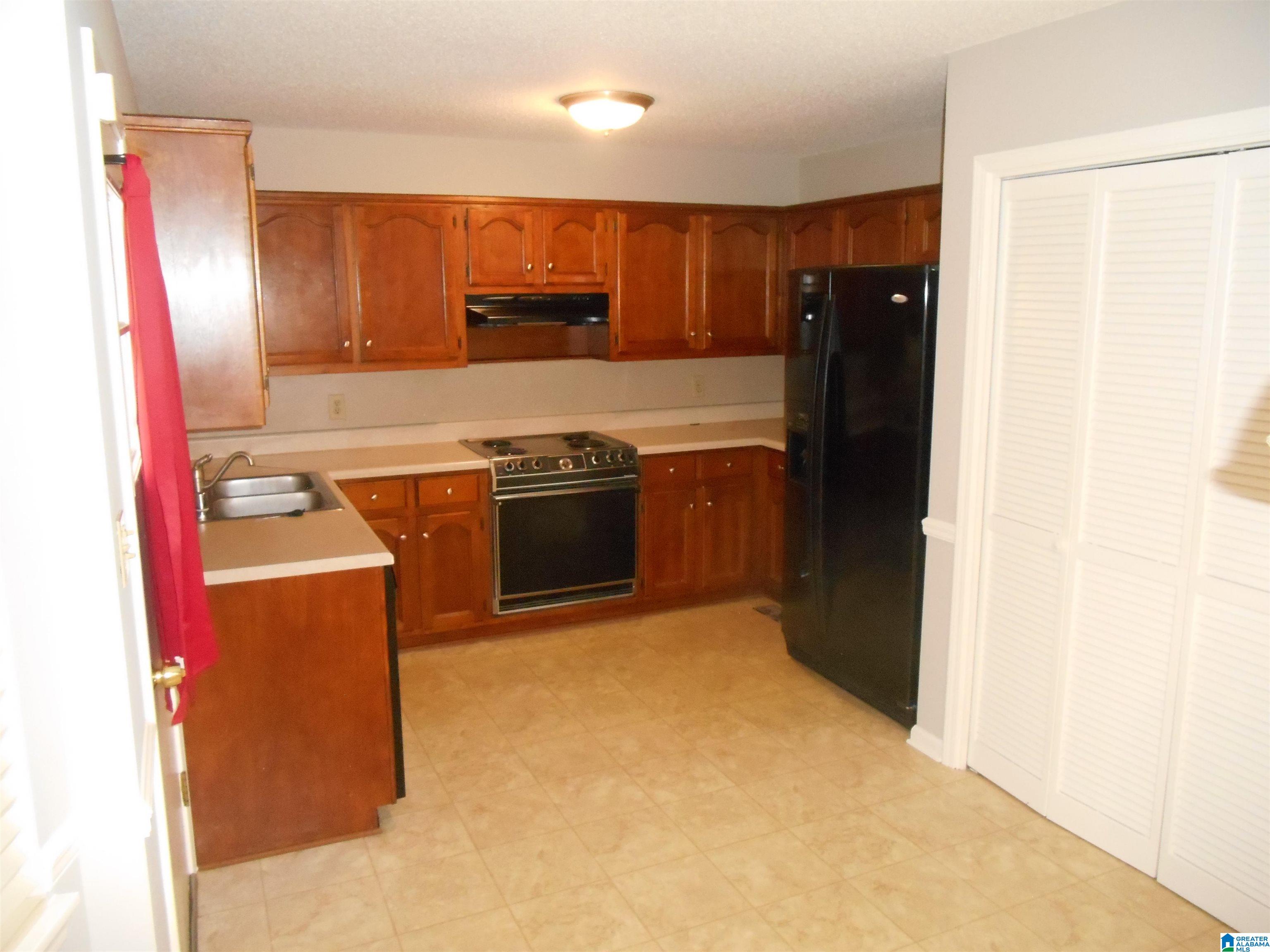 5277 BRIARWOOD CIRCLE