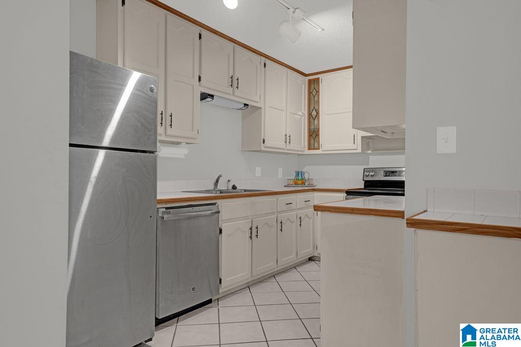 708 WOODLAND VILLAGE Unit: 708