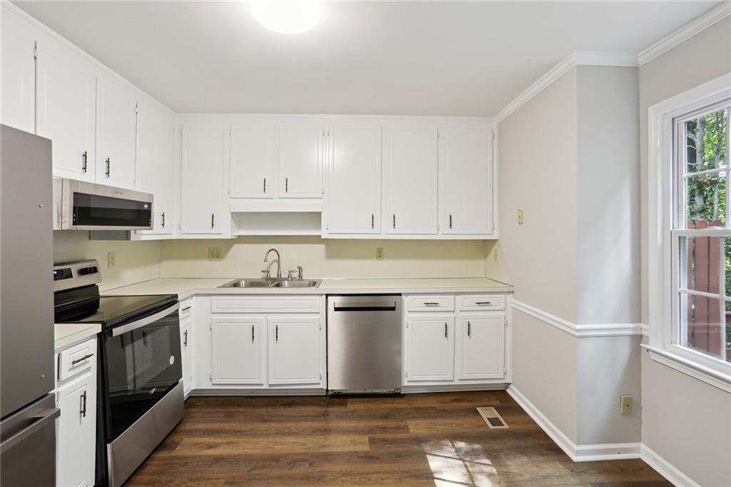 3116 Corner Oak Drive