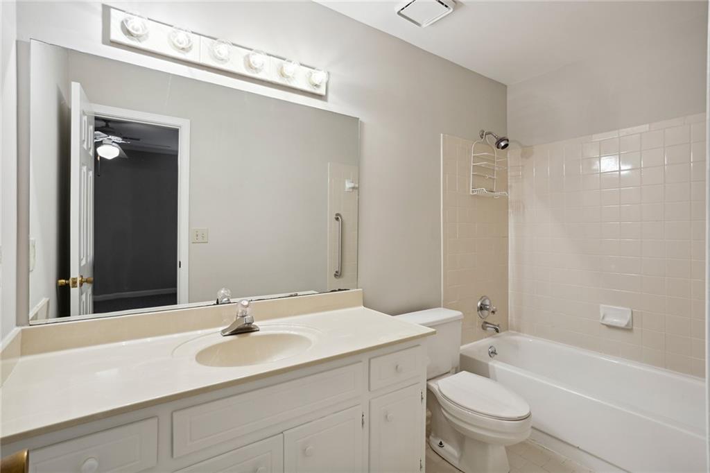 3116 Corner Oak Drive