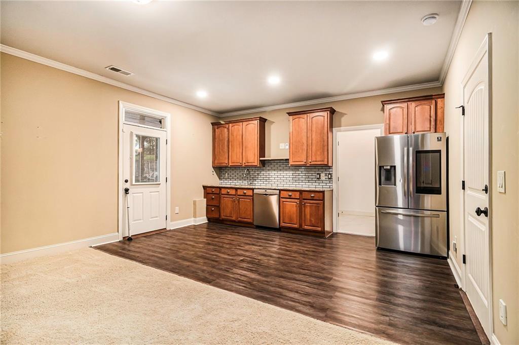 3814 Ballard Drive