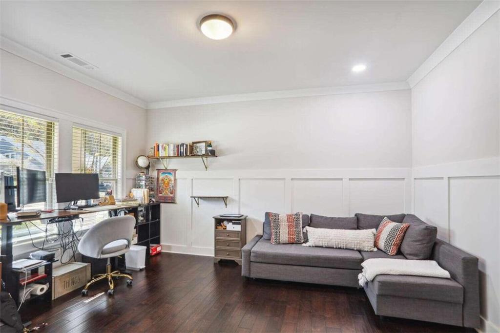 1122 Hibiscus Way