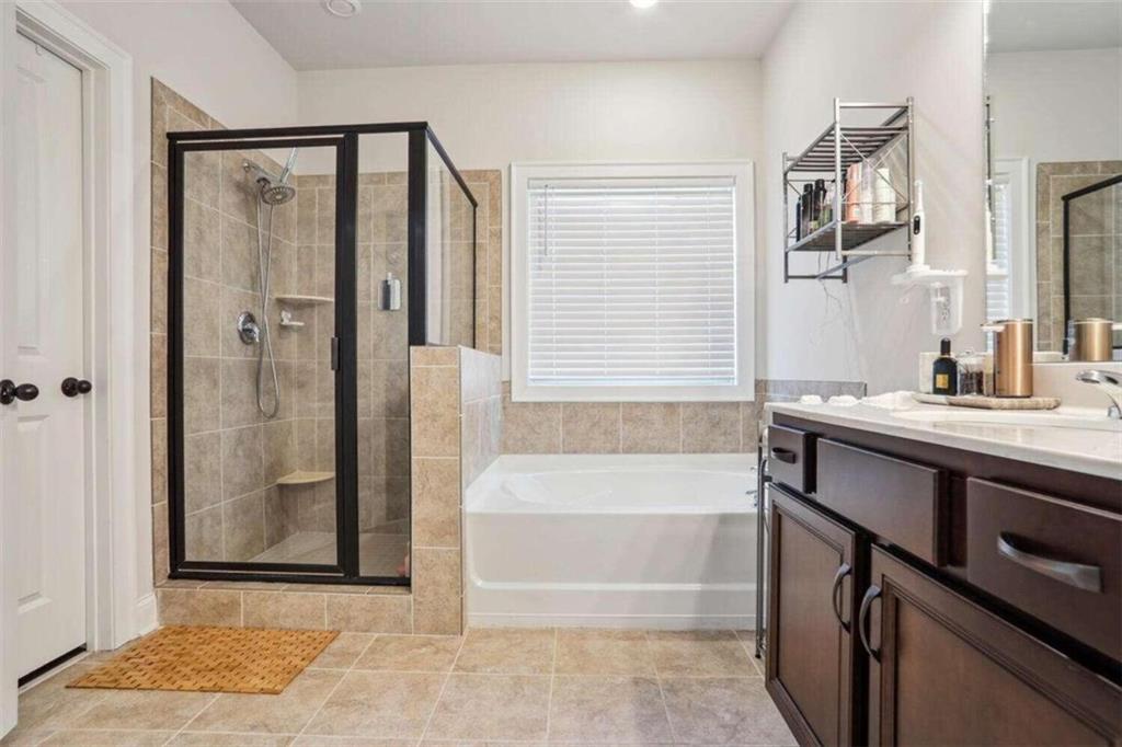 1122 Hibiscus Way