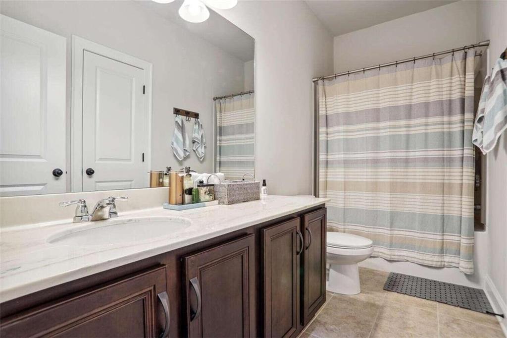 1122 Hibiscus Way