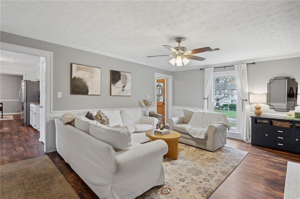 3751 Apple Way