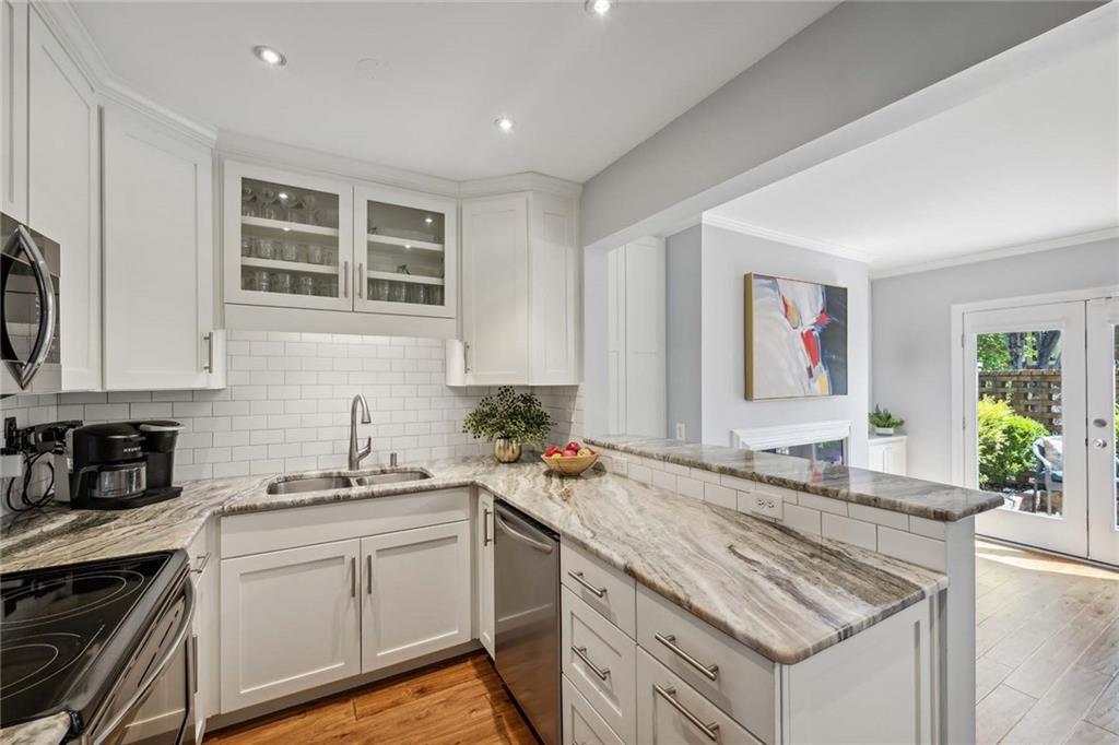 70 Old Ivy Road NE Unit 23