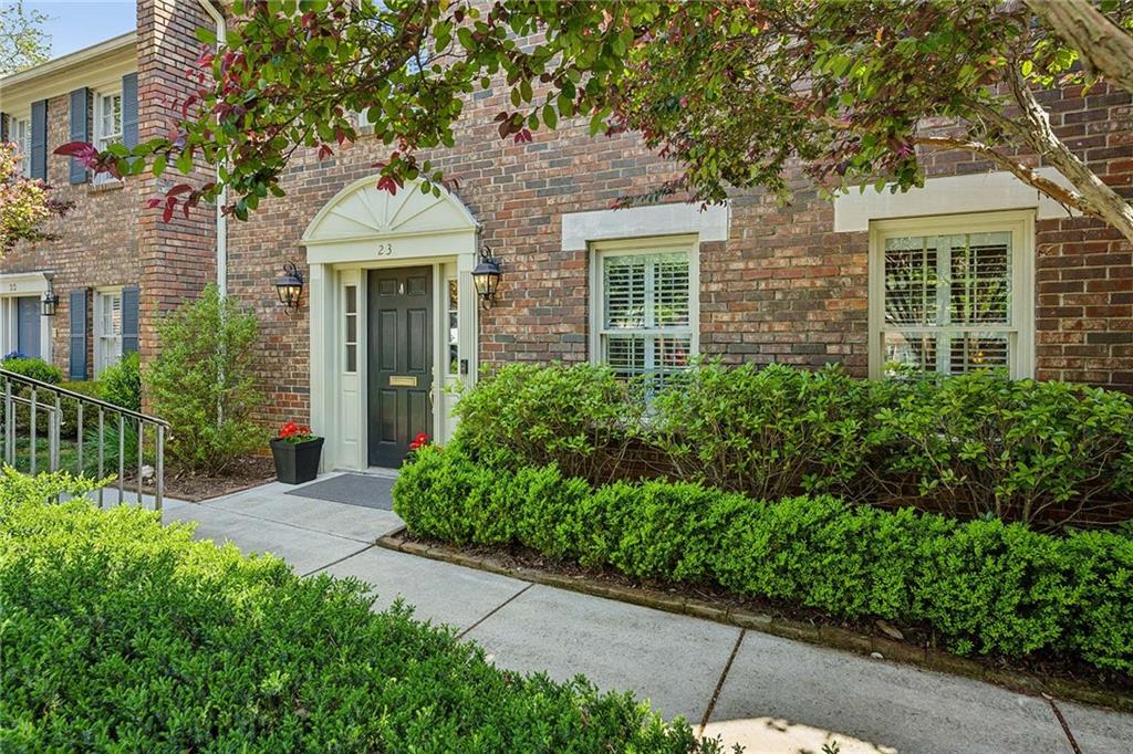 70 Old Ivy Road NE Unit 23