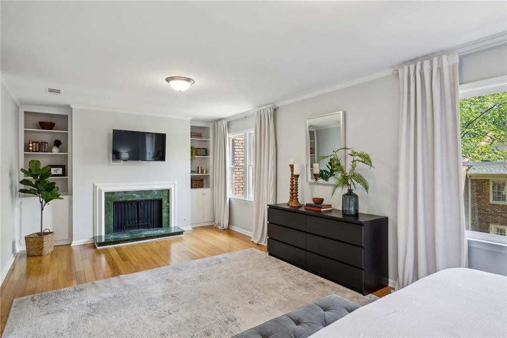 70 Old Ivy Road NE Unit 23