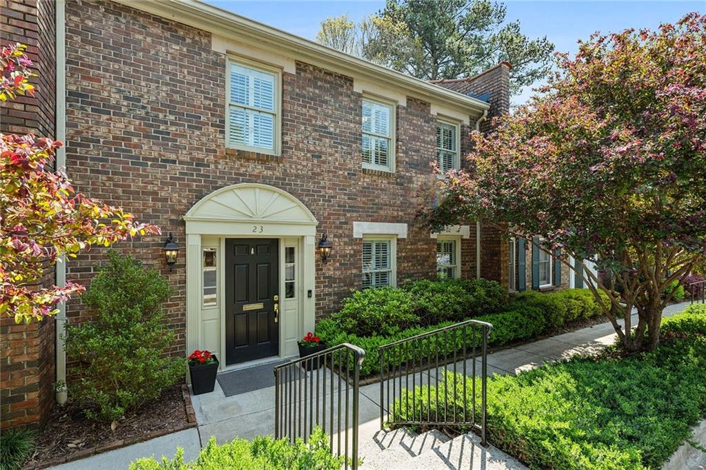 70 Old Ivy Road NE Unit 23