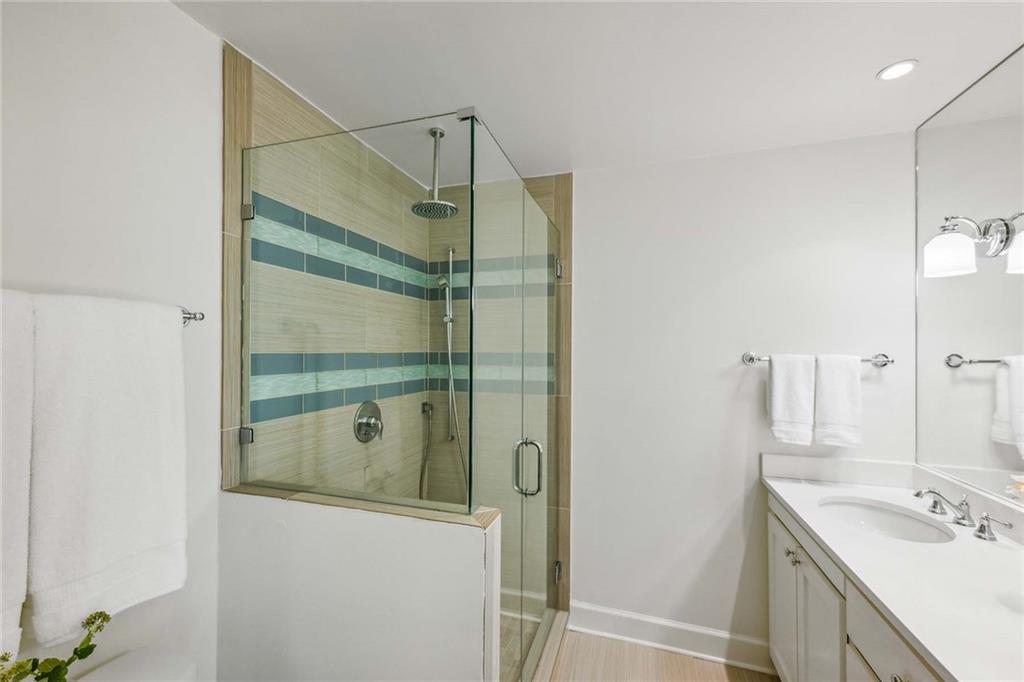 70 Old Ivy Road NE Unit 23
