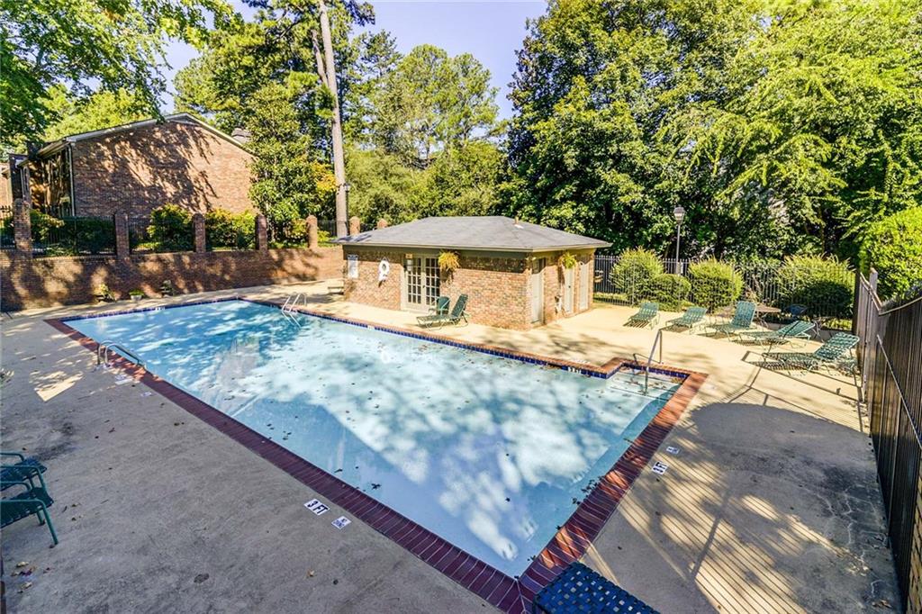 70 Old Ivy Road NE Unit 23