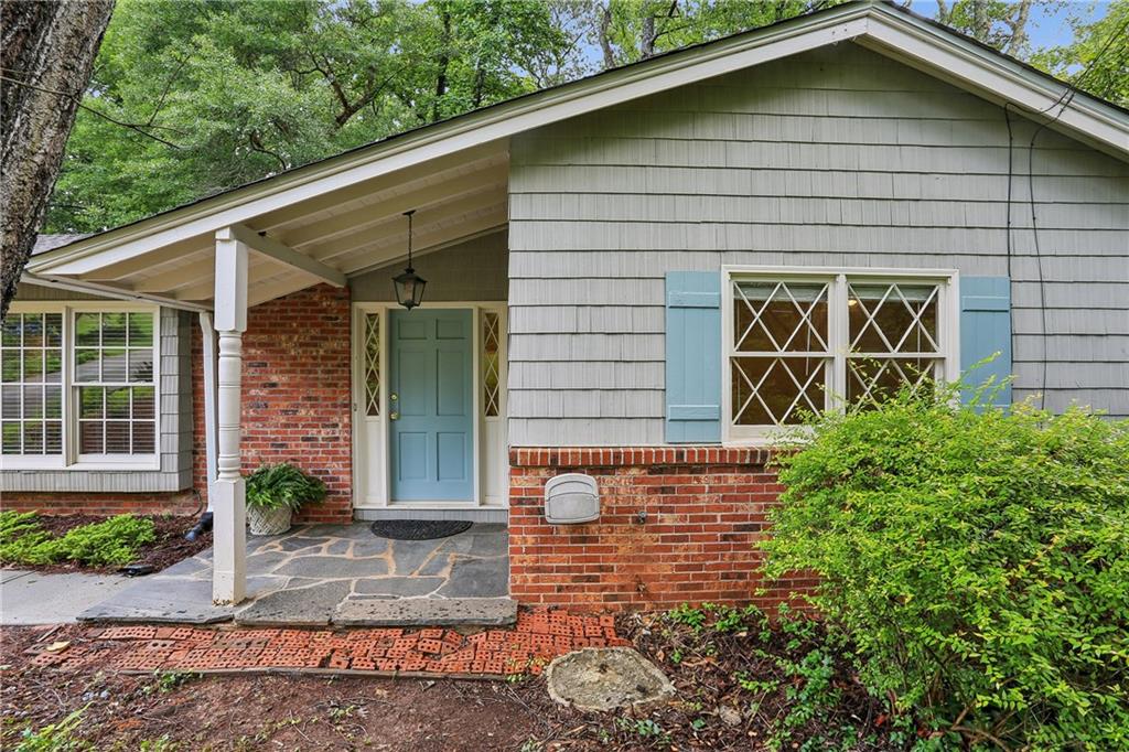 1215 Vista Leaf Drive