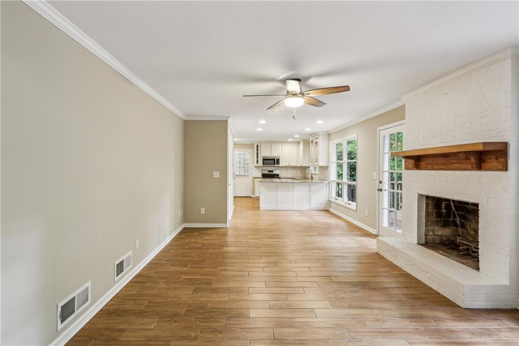 1215 Vista Leaf Drive