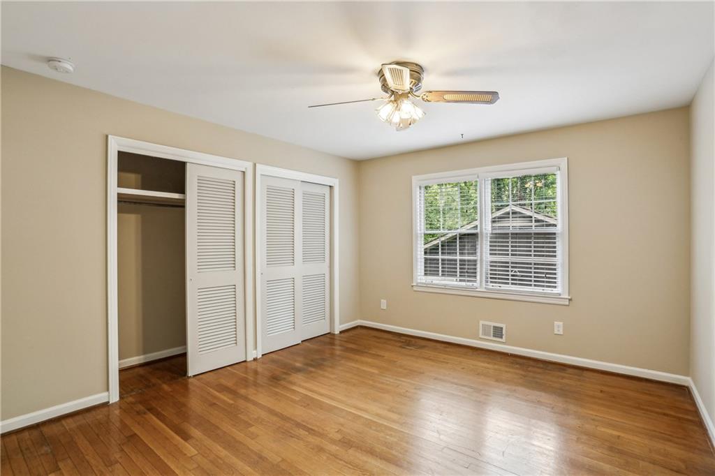 1215 Vista Leaf Drive