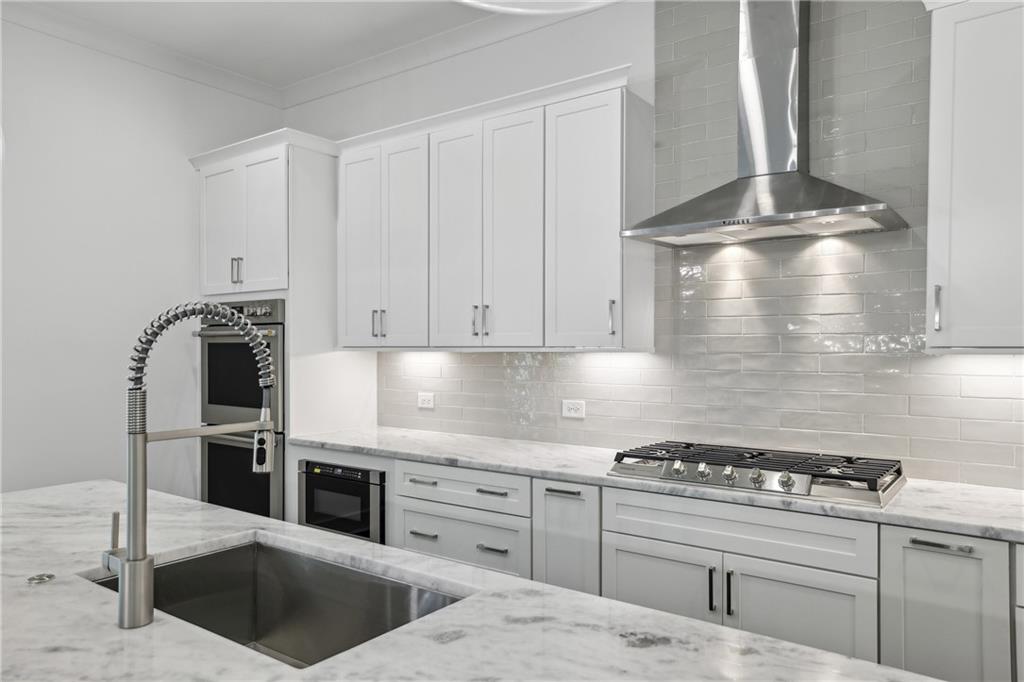 56 Knollwood Court
