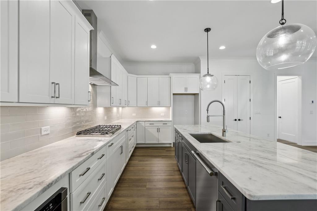 56 Knollwood Court
