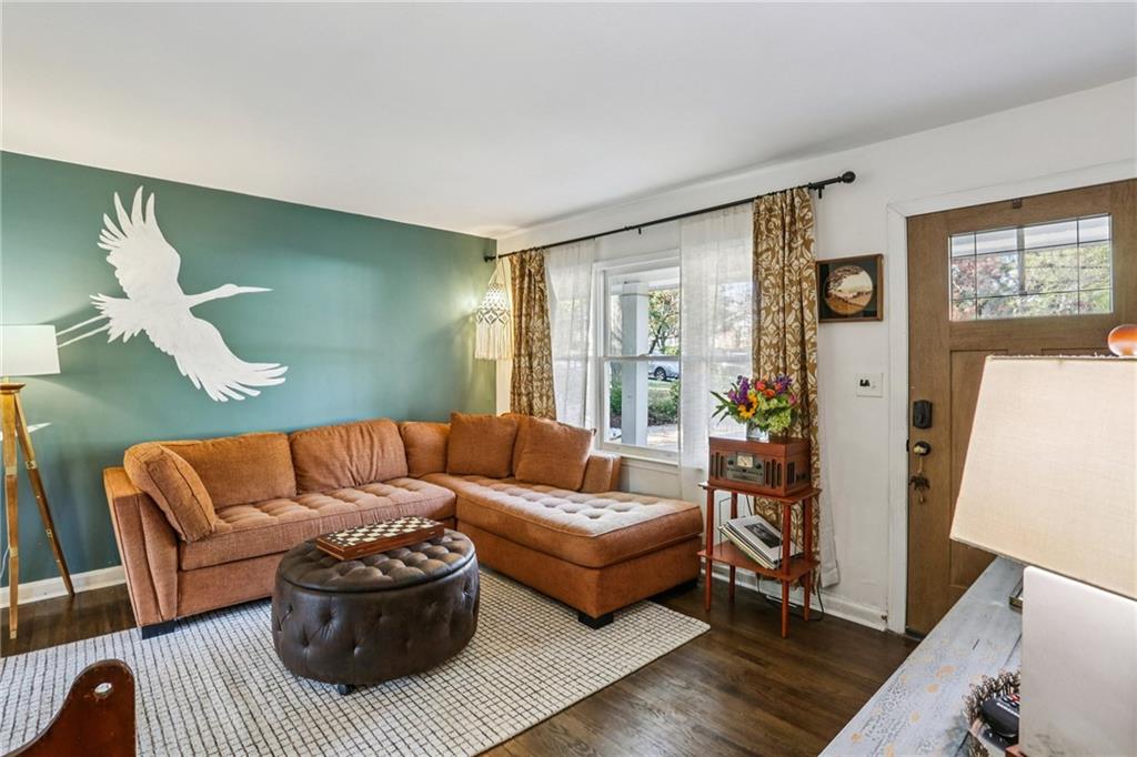 1609 Tanager Circle