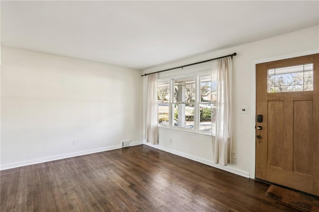 1609 Tanager Circle