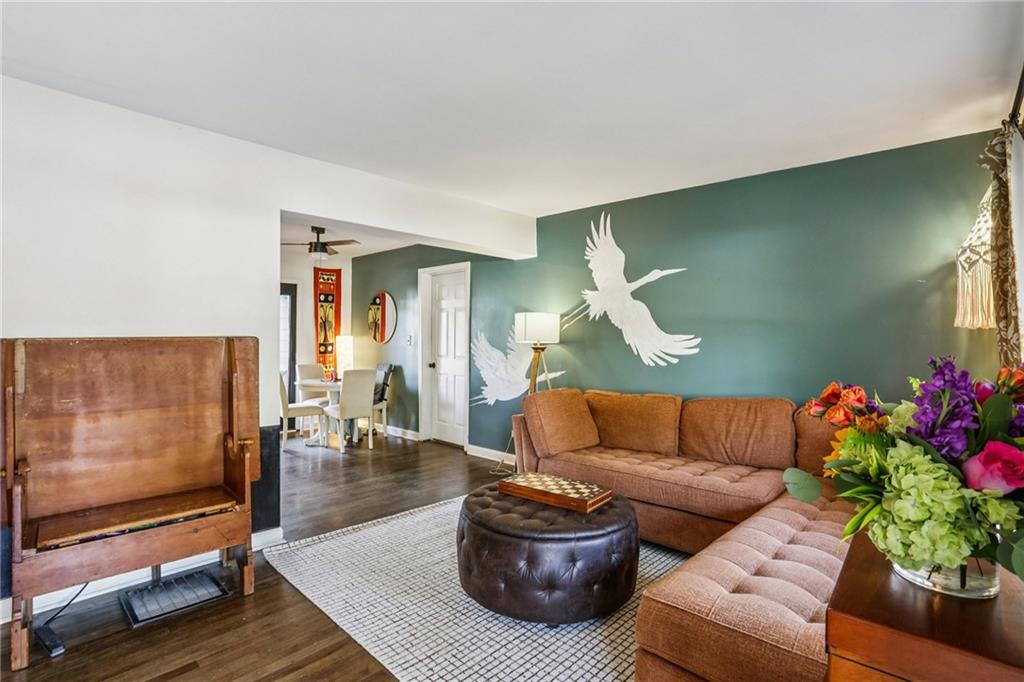 1609 Tanager Circle