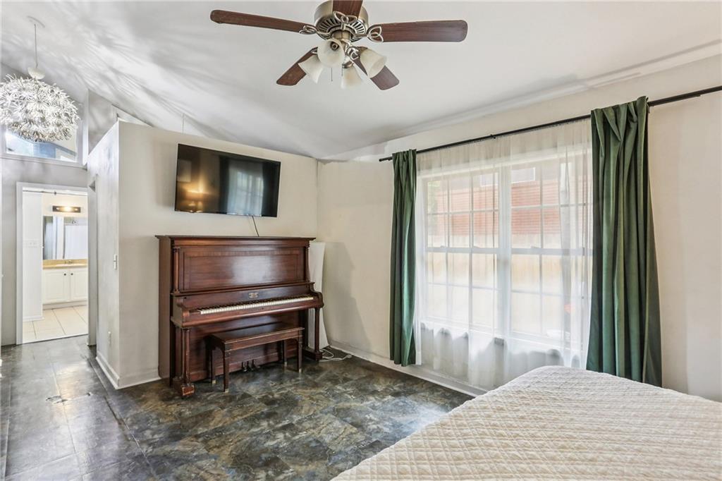 1609 Tanager Circle
