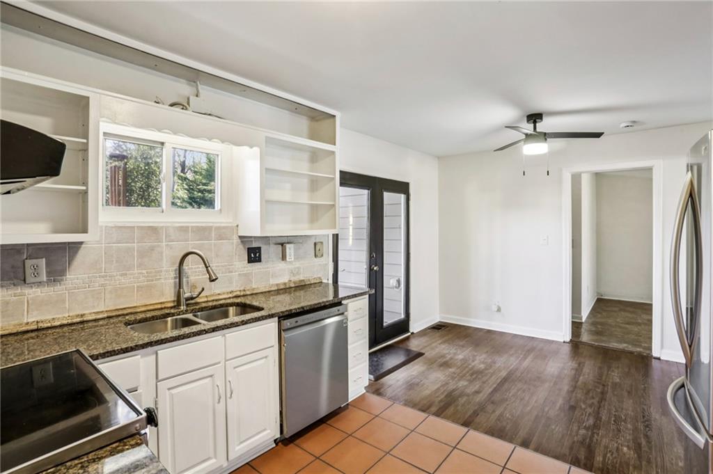 1609 Tanager Circle